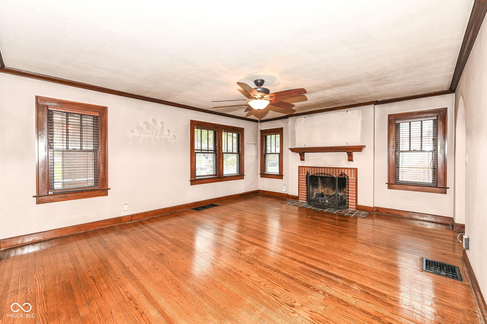 5626 Carrollton Avenue