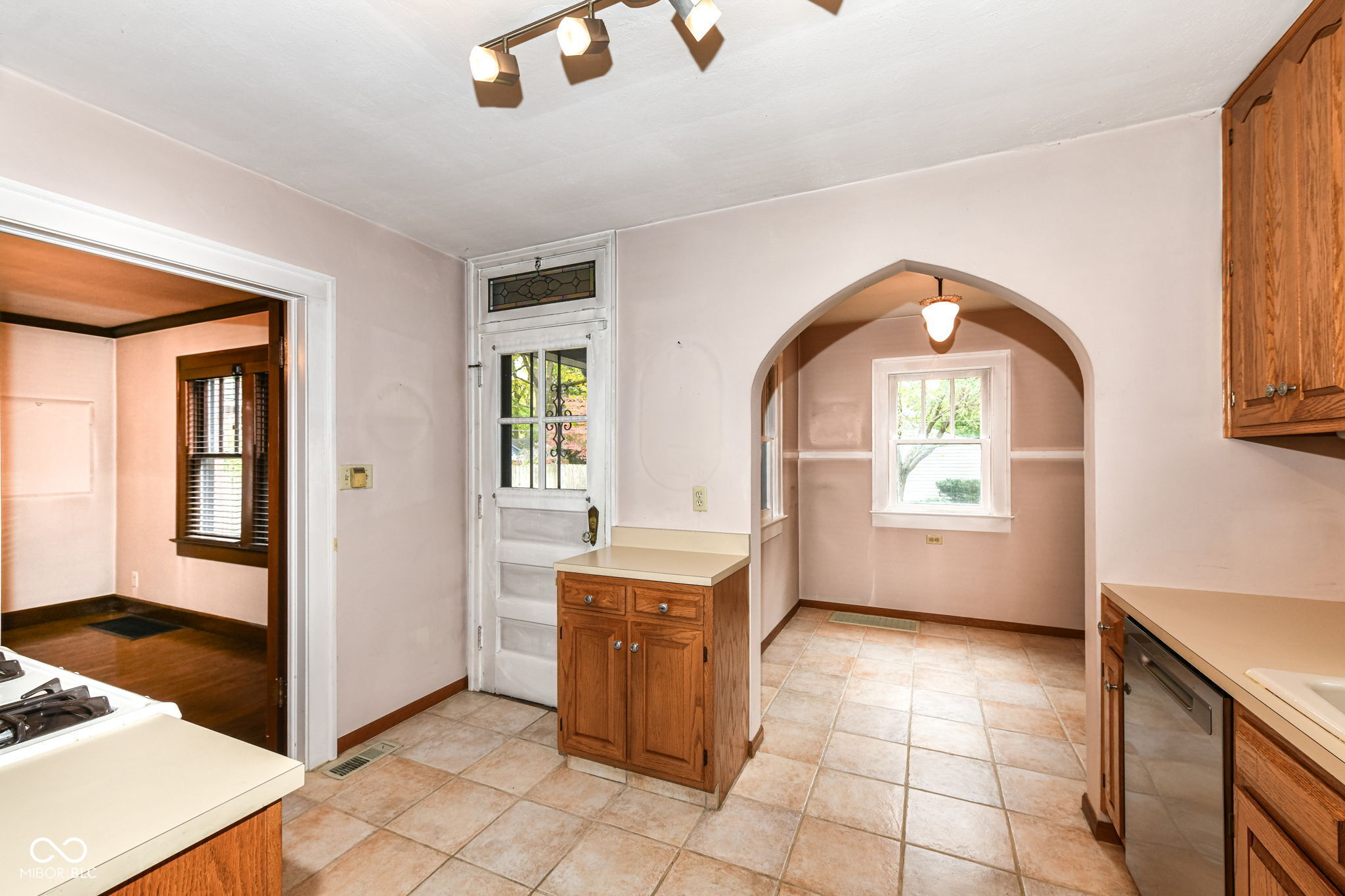 5626 Carrollton Avenue