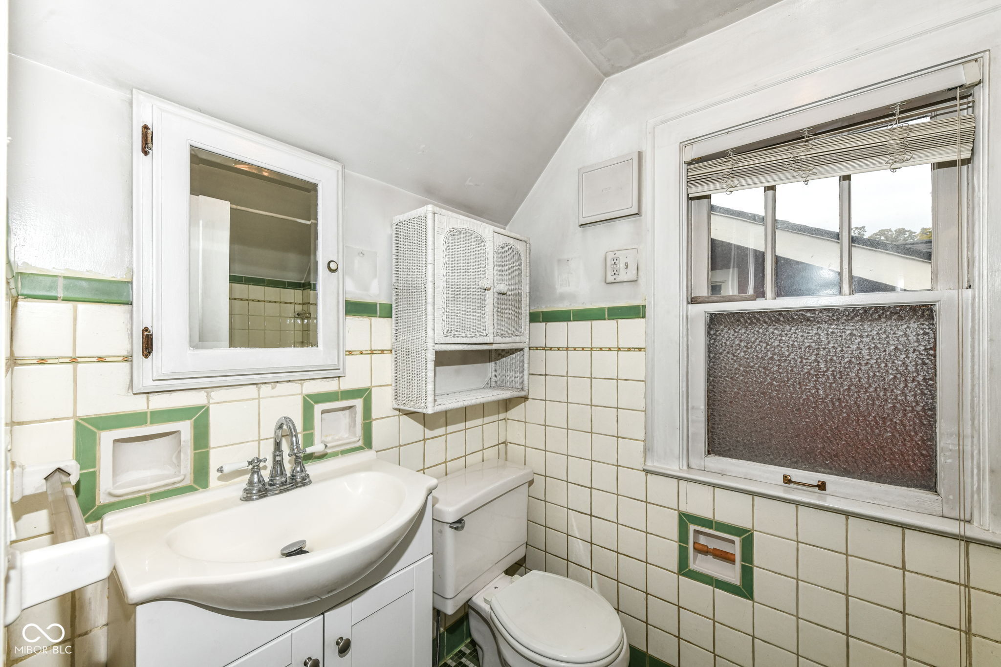 5626 Carrollton Avenue