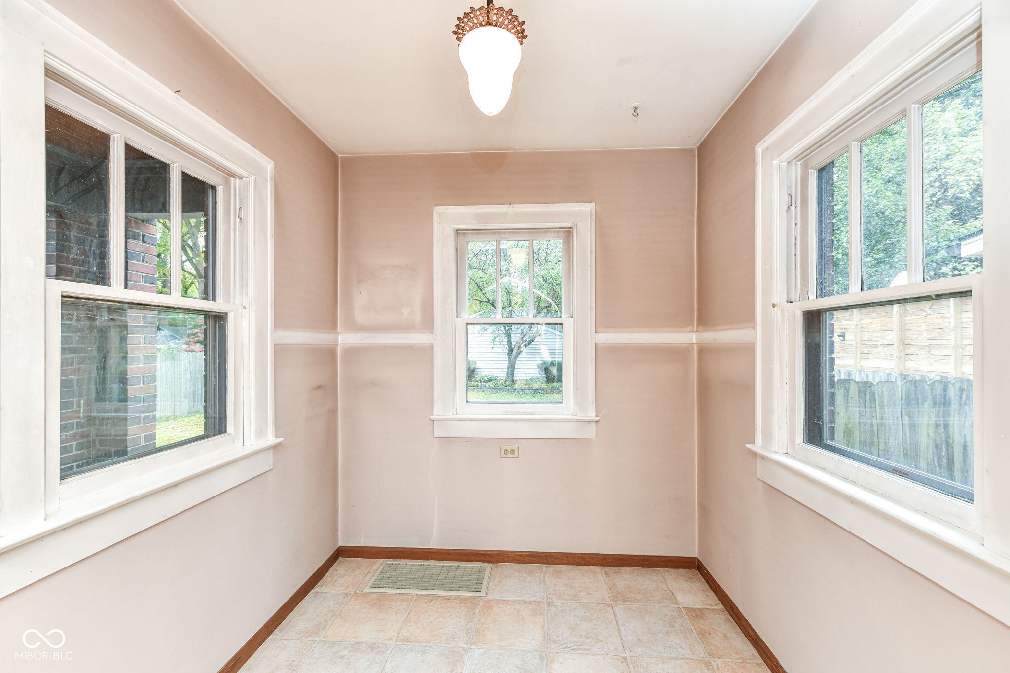 5626 Carrollton Avenue