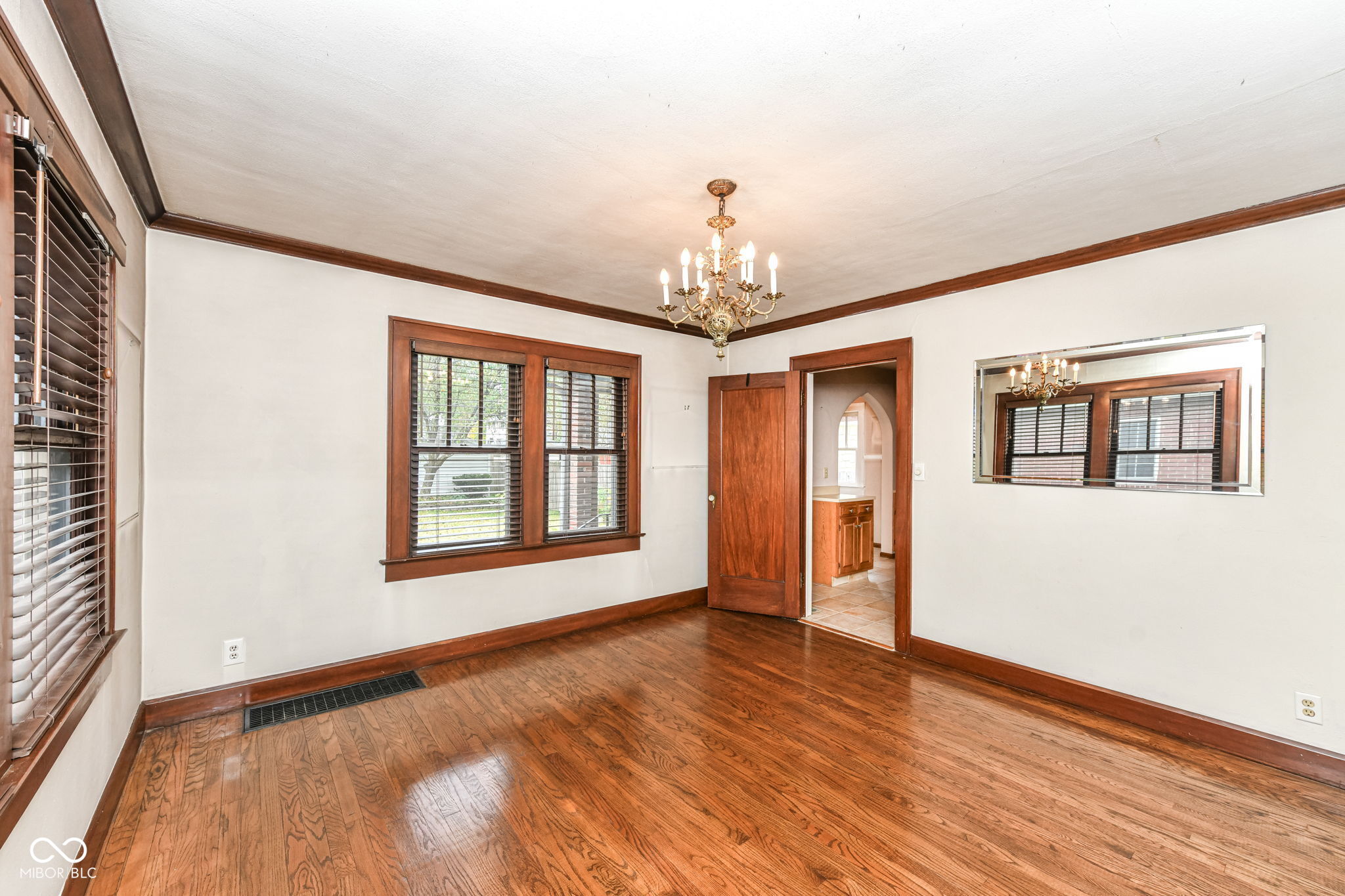 5626 Carrollton Avenue