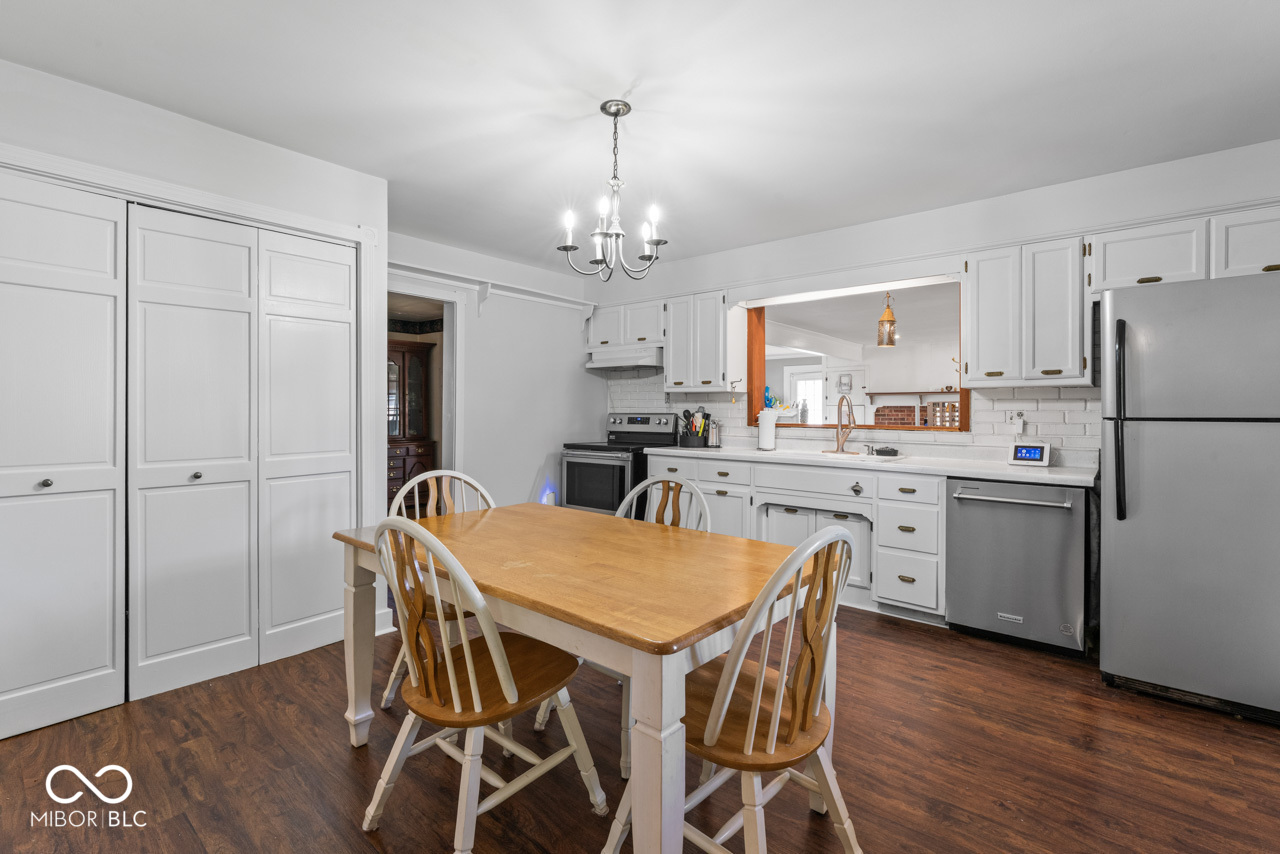 6908 Mendenhall Road