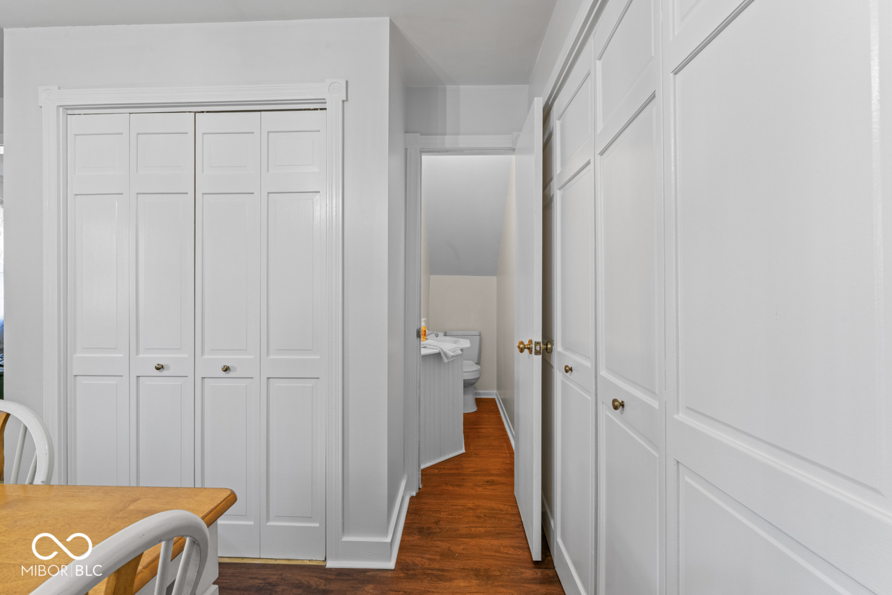 6908 Mendenhall Road