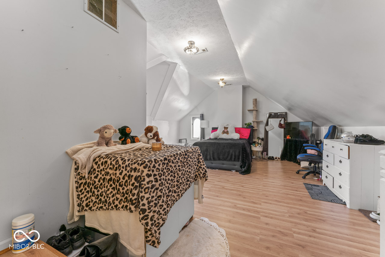 6908 Mendenhall Road