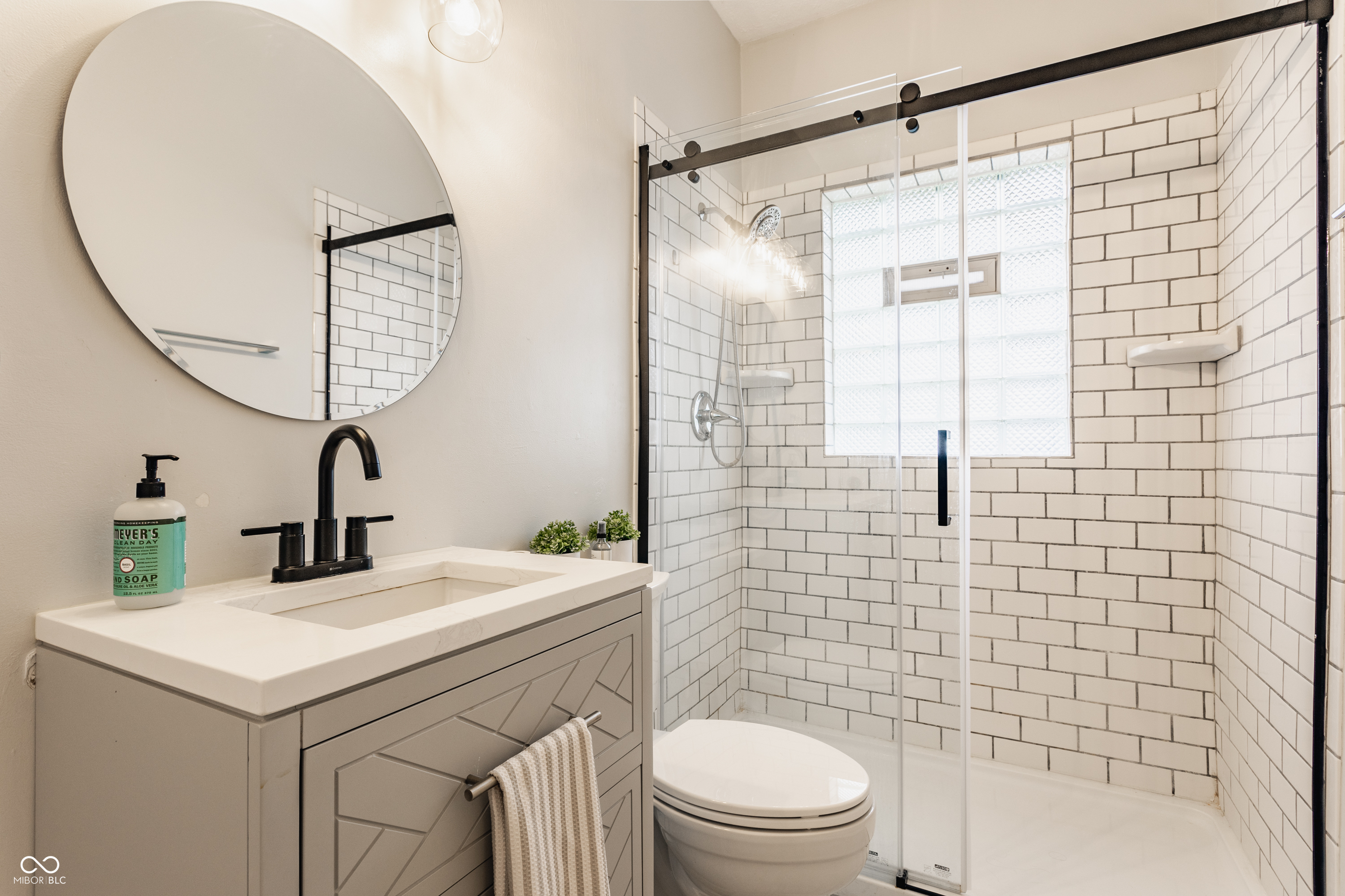 530 Sutherland Avenue Unit: UNIT B