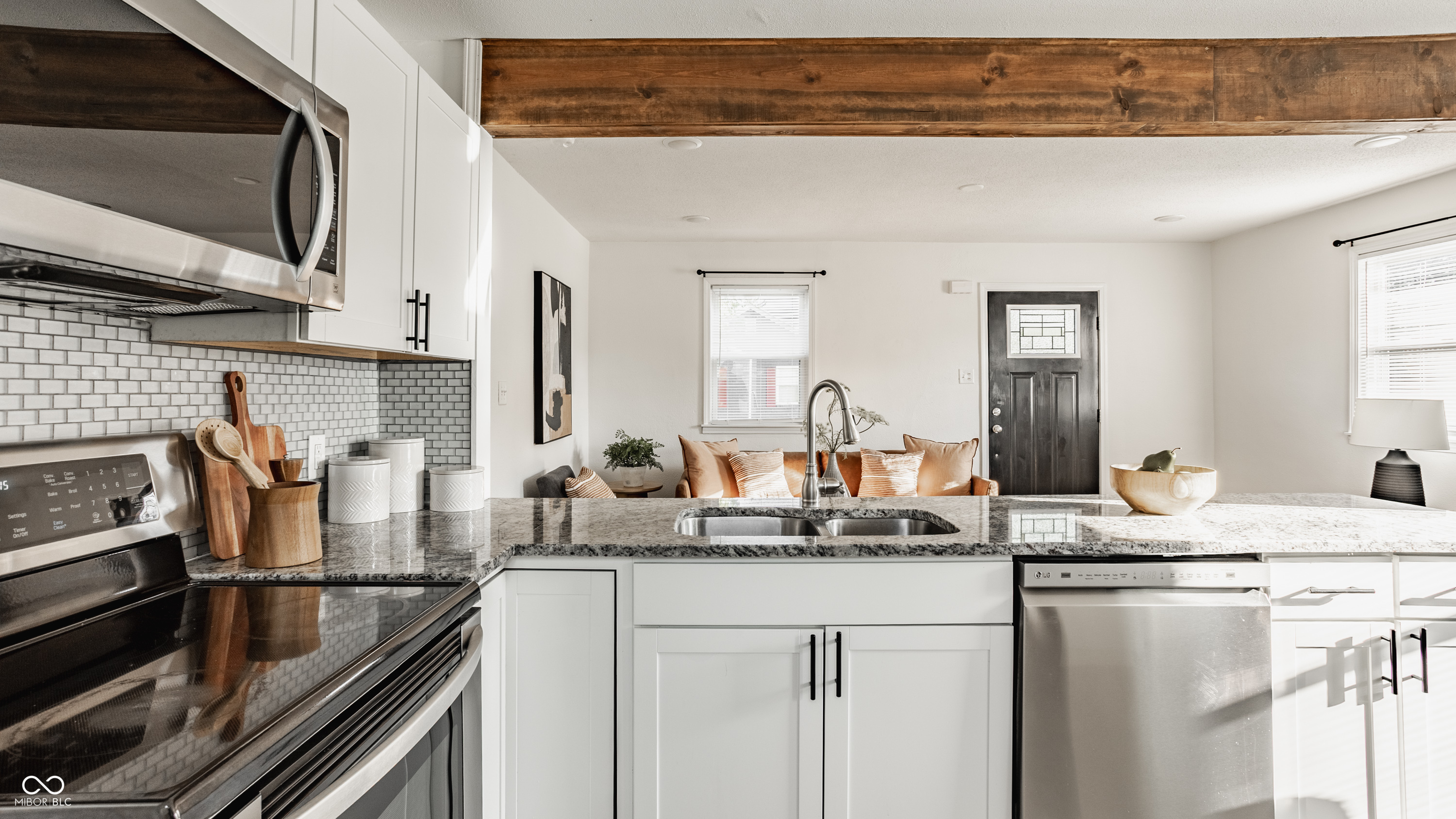 5660 N Keystone Avenue