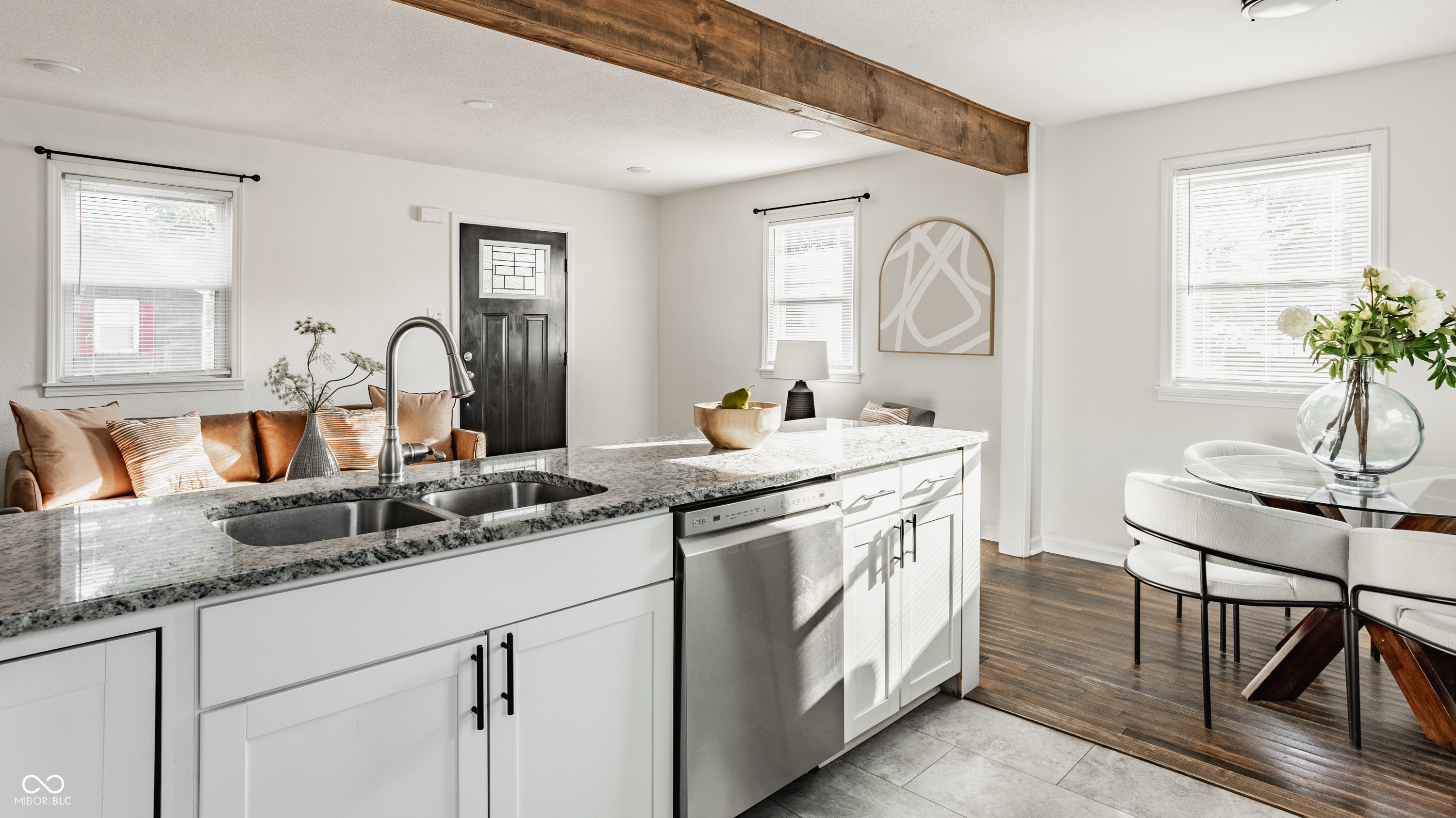 5660 N Keystone Avenue