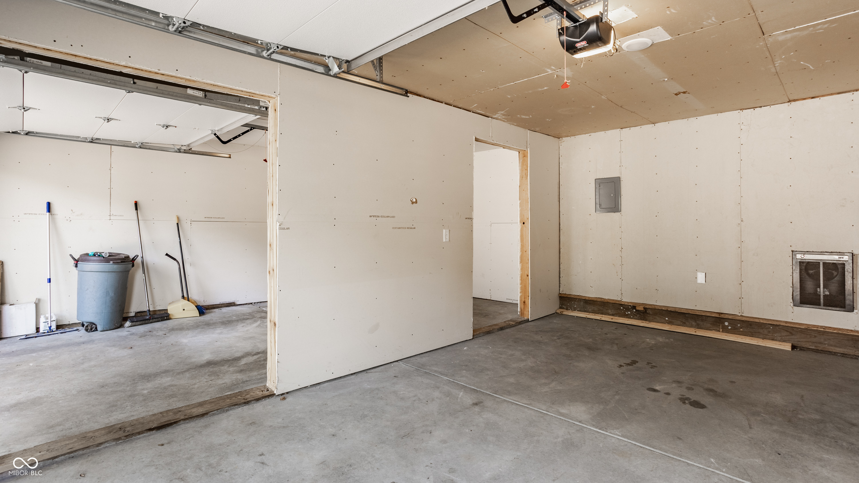 5660 N Keystone Avenue