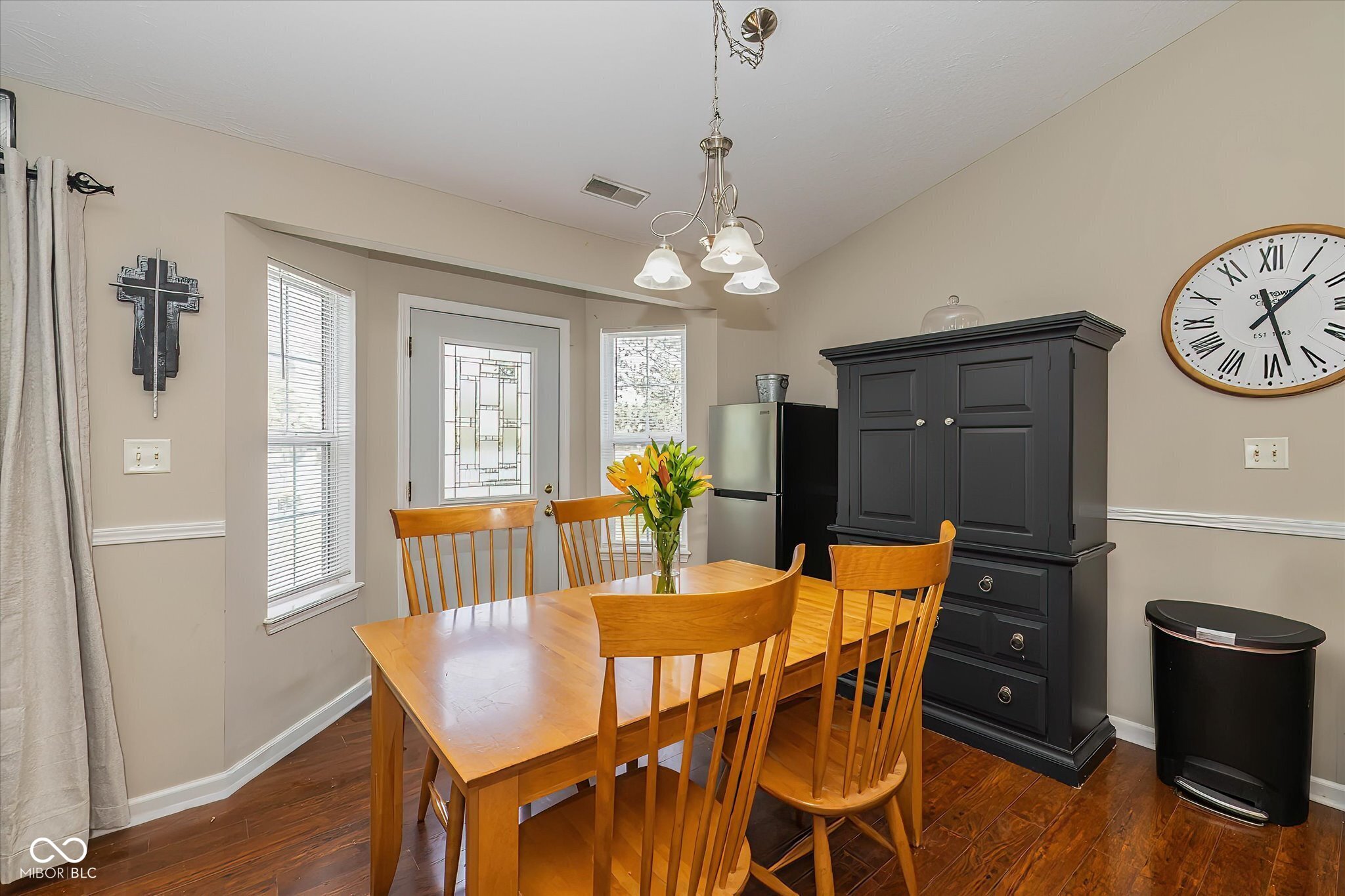 10162 Long Meadow Drive