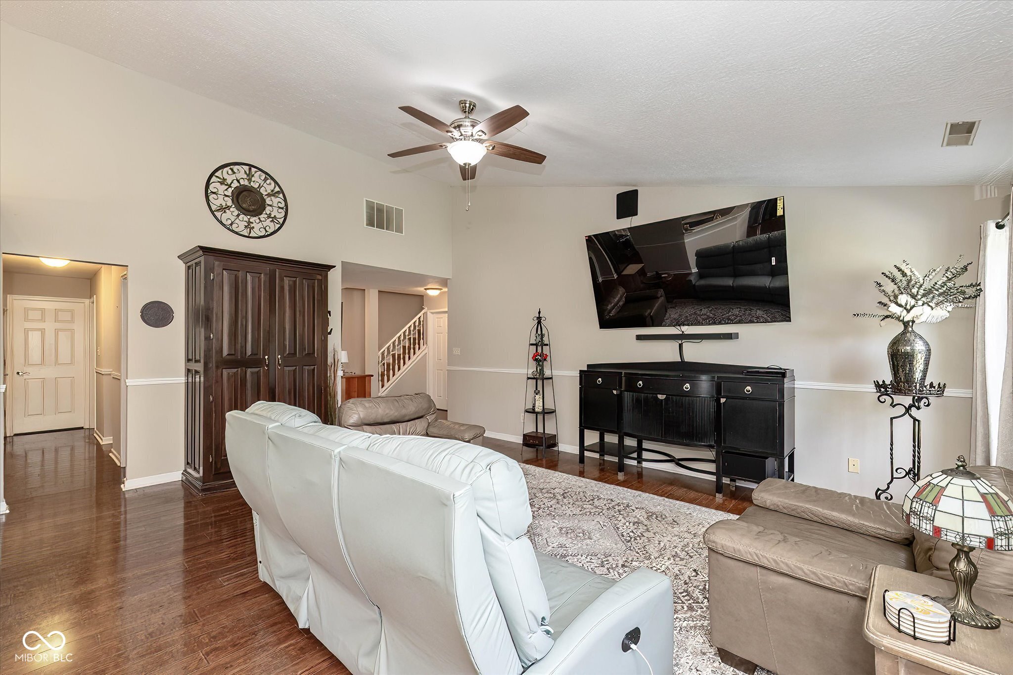 10162 Long Meadow Drive