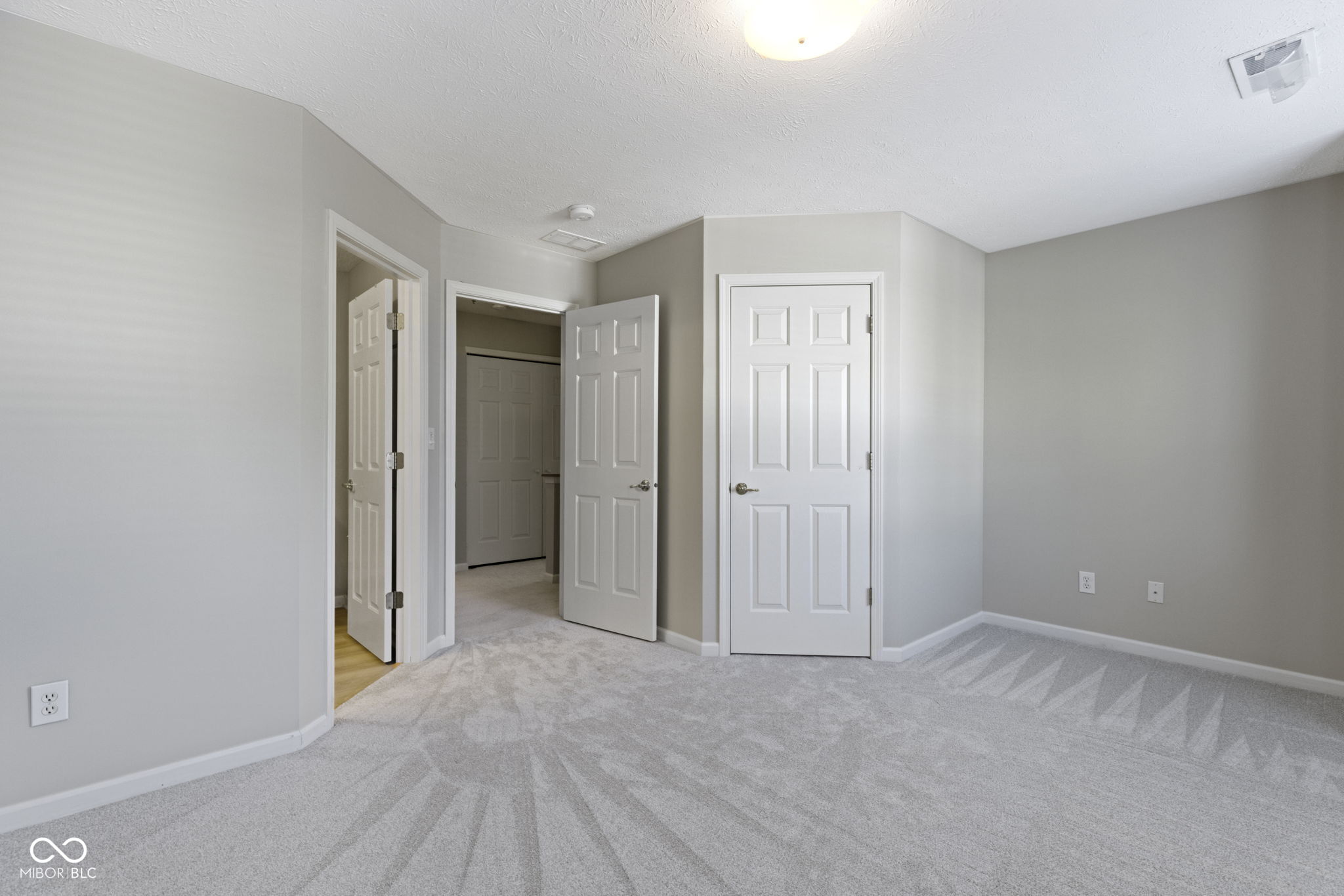 8442 Enclave Boulevard