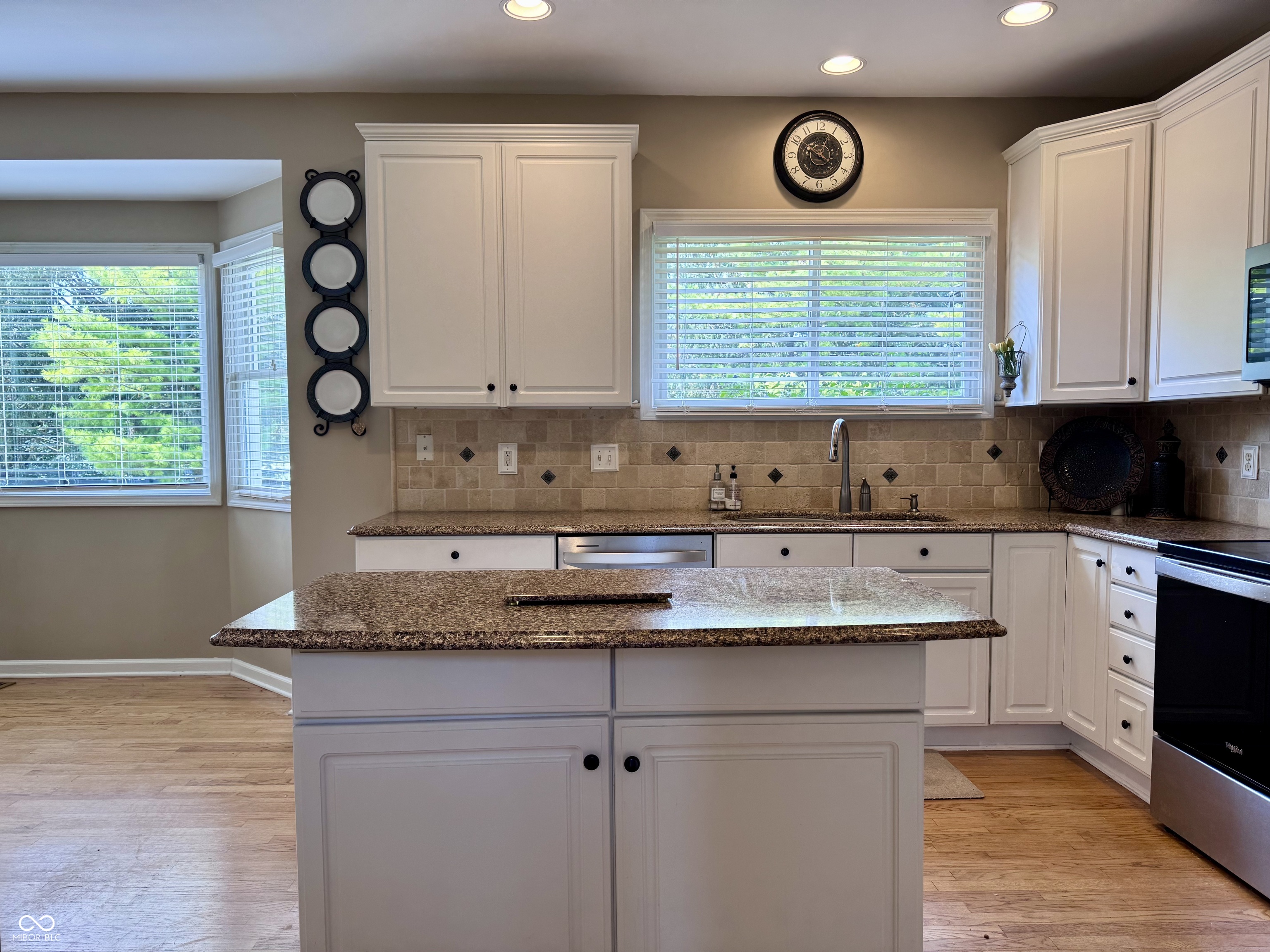 11446 Sutton Place Drive W