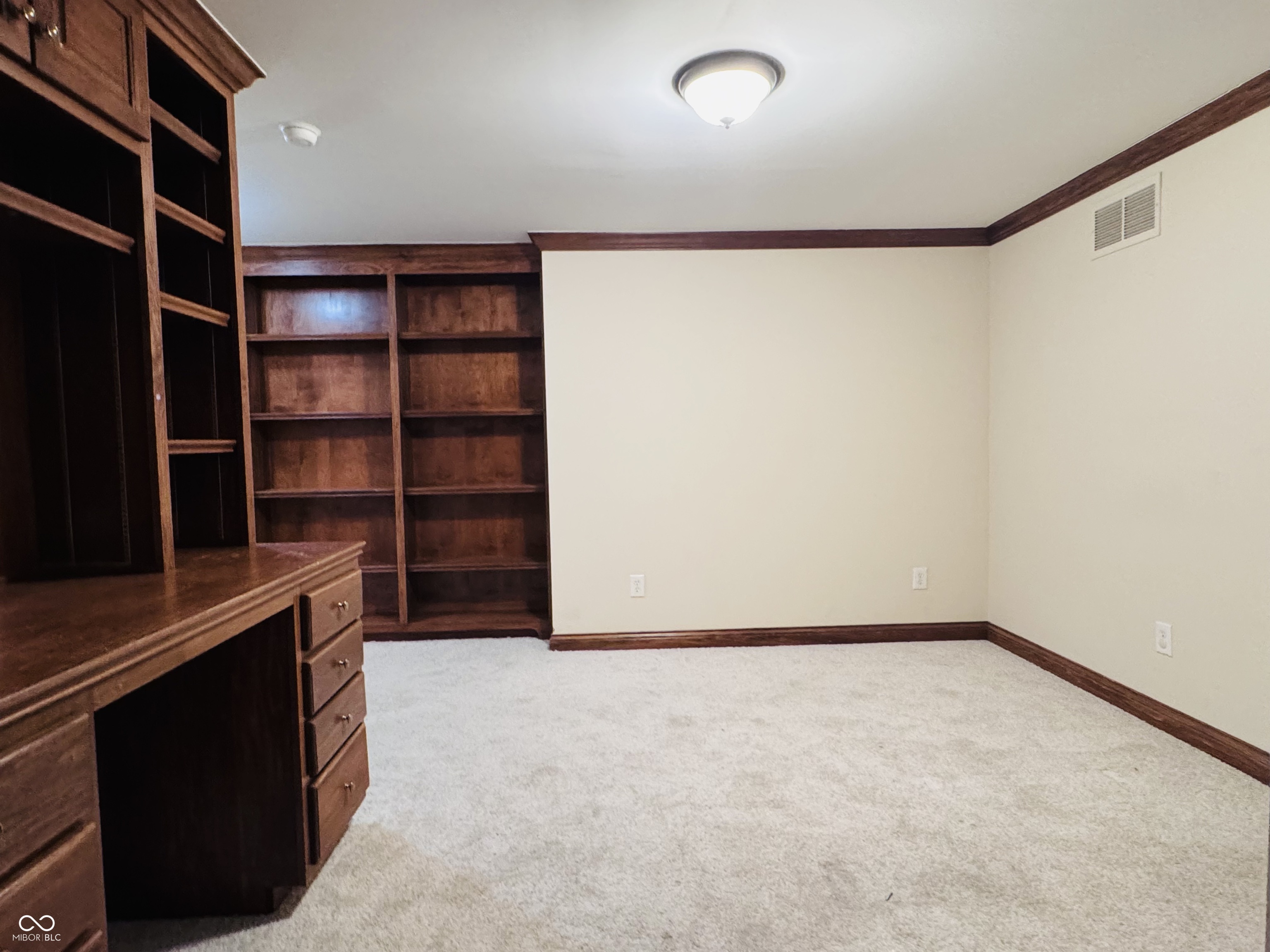 11446 Sutton Place Drive W