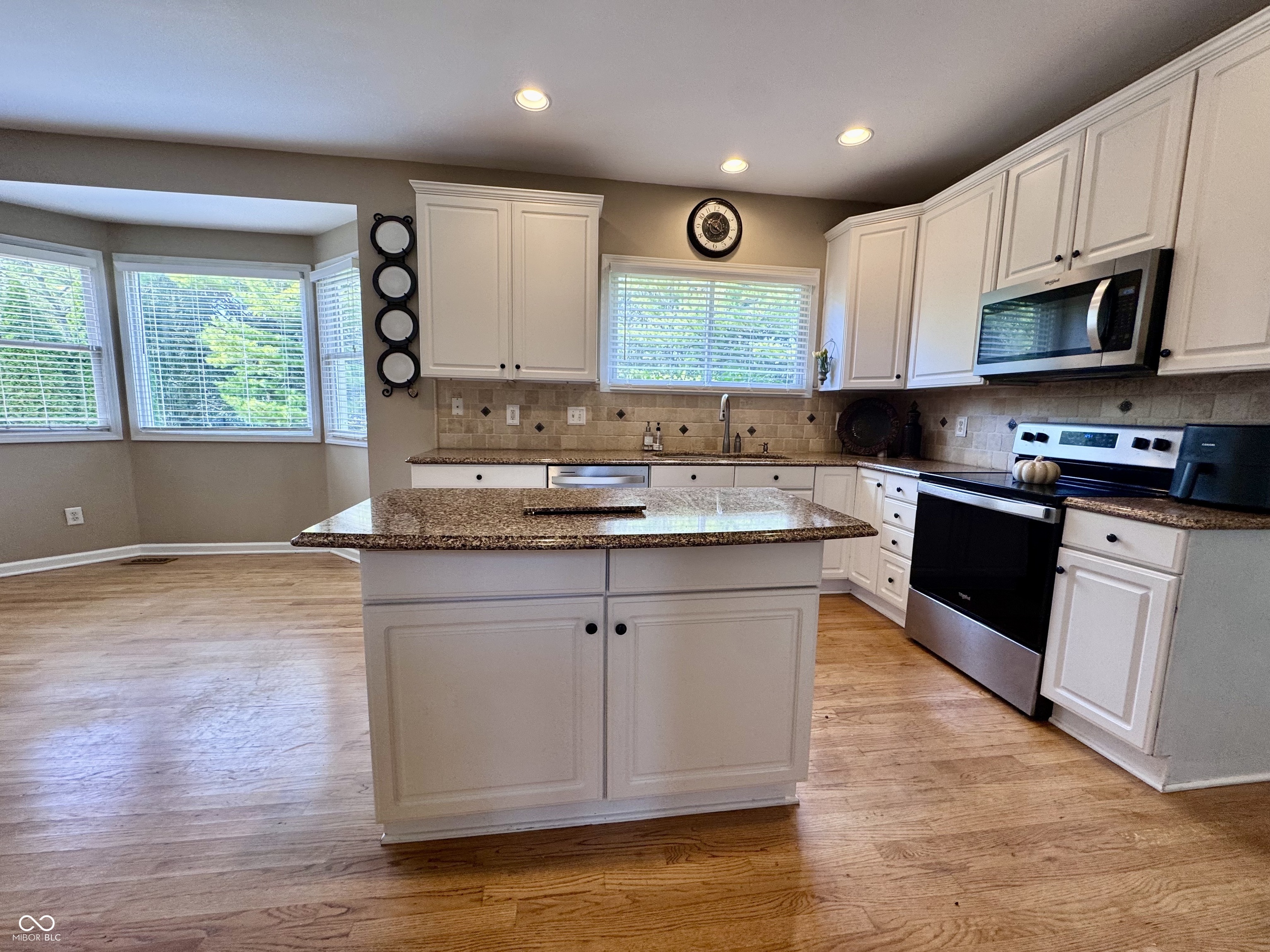 11446 Sutton Place Drive W