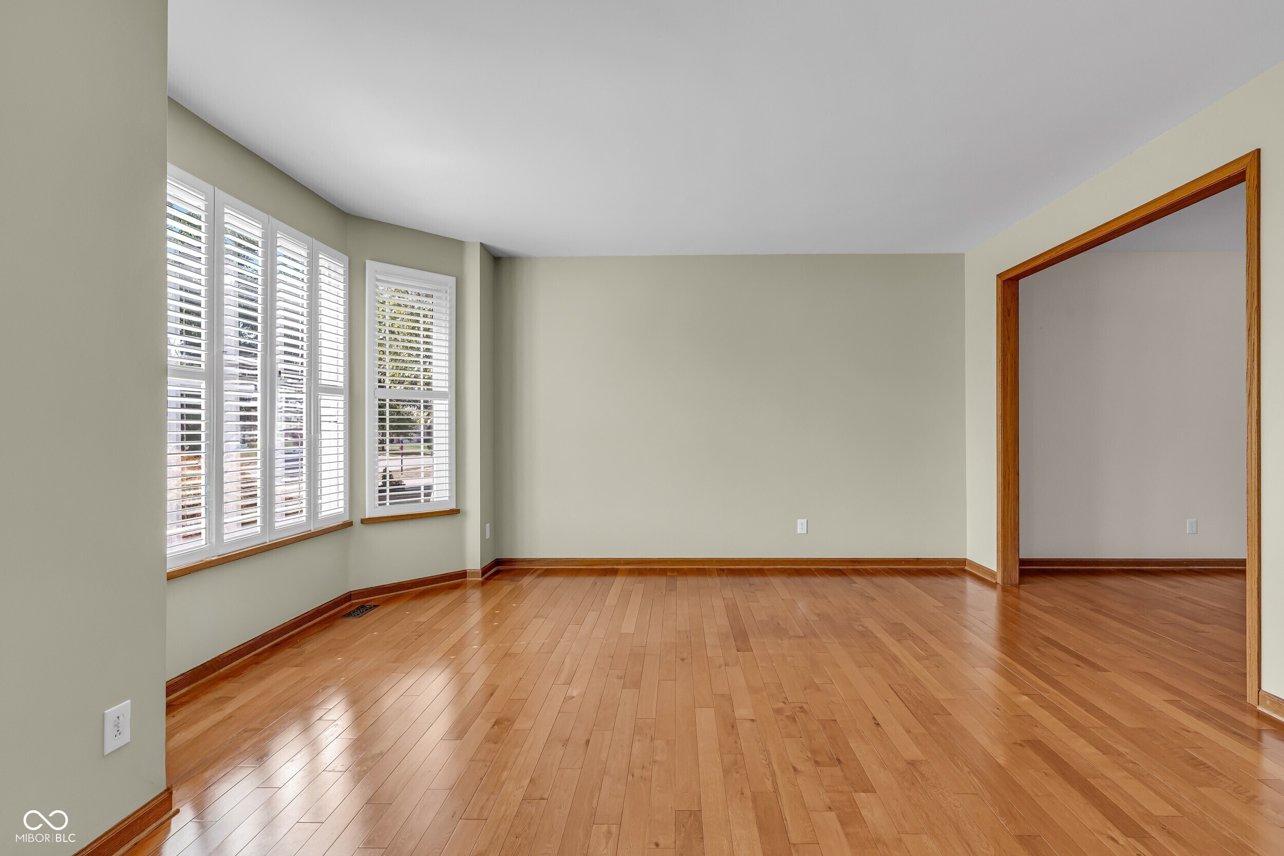 130 W Columbine Lane