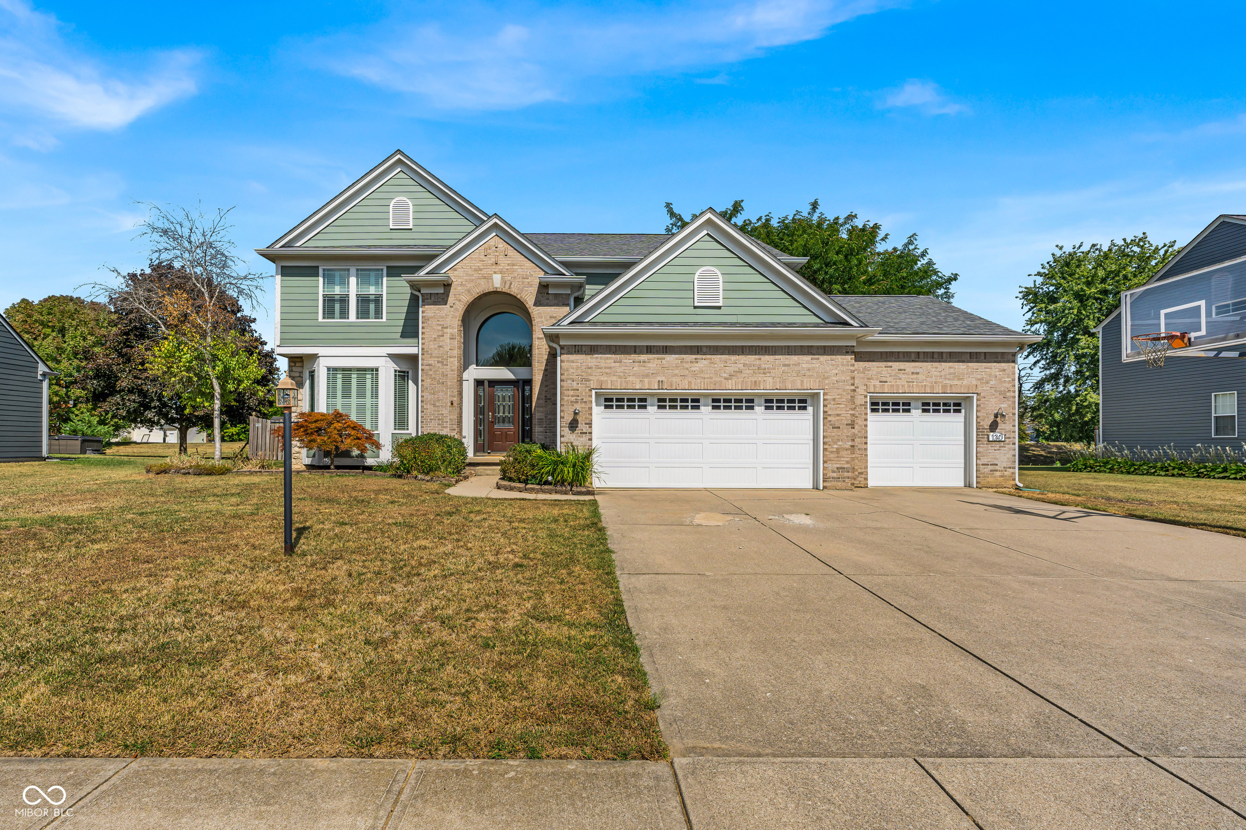 130 W Columbine Lane