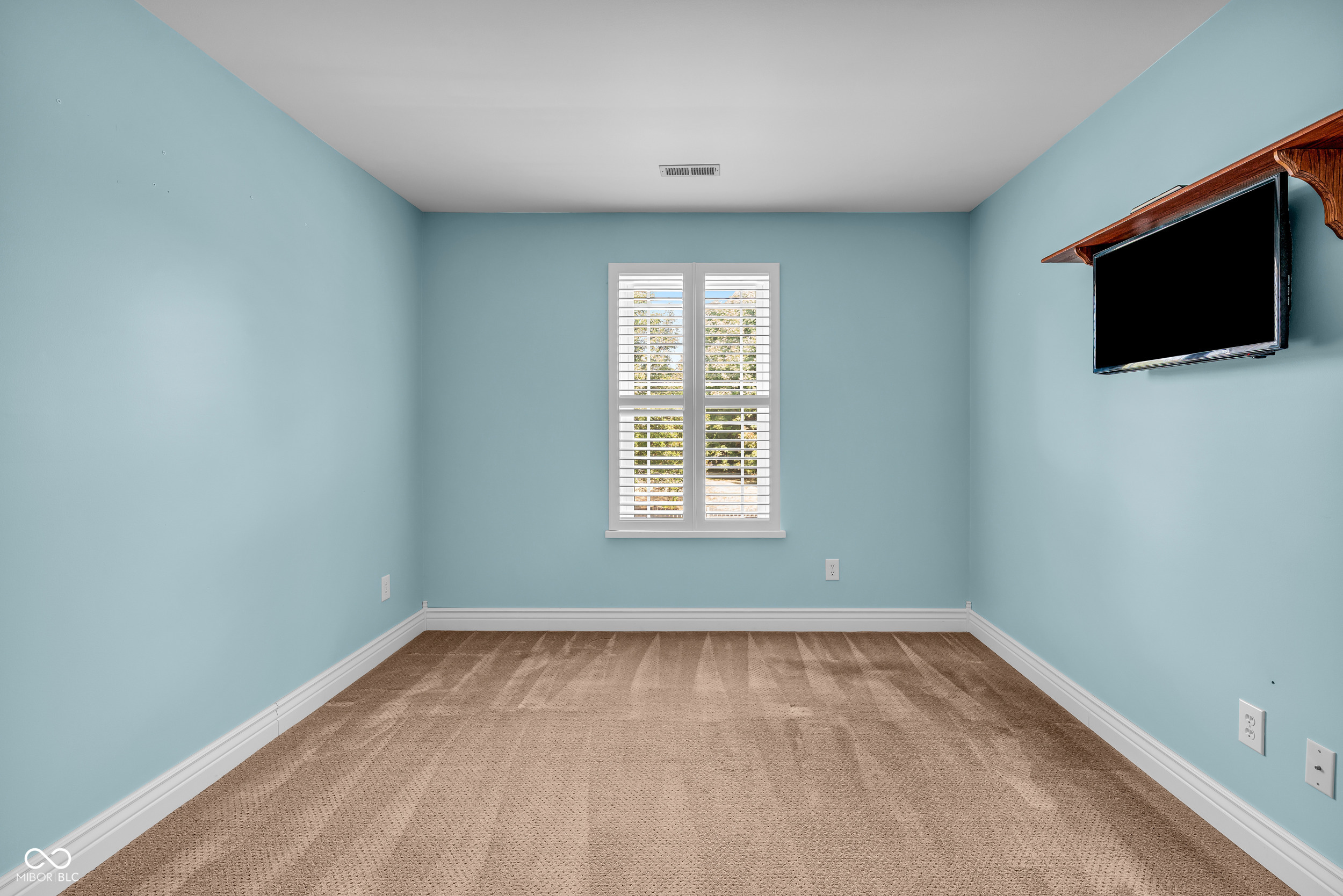 130 W Columbine Lane