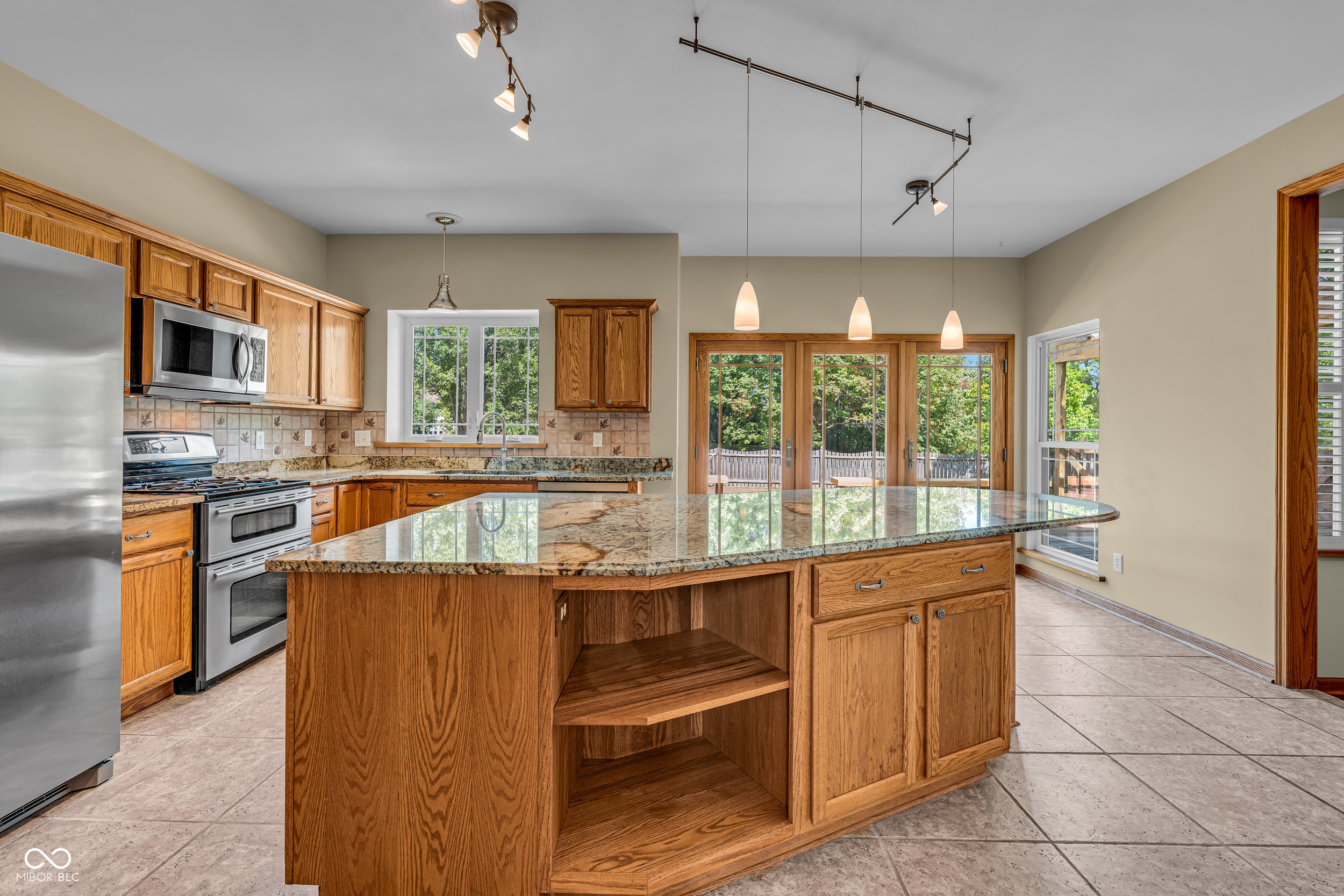 130 W Columbine Lane