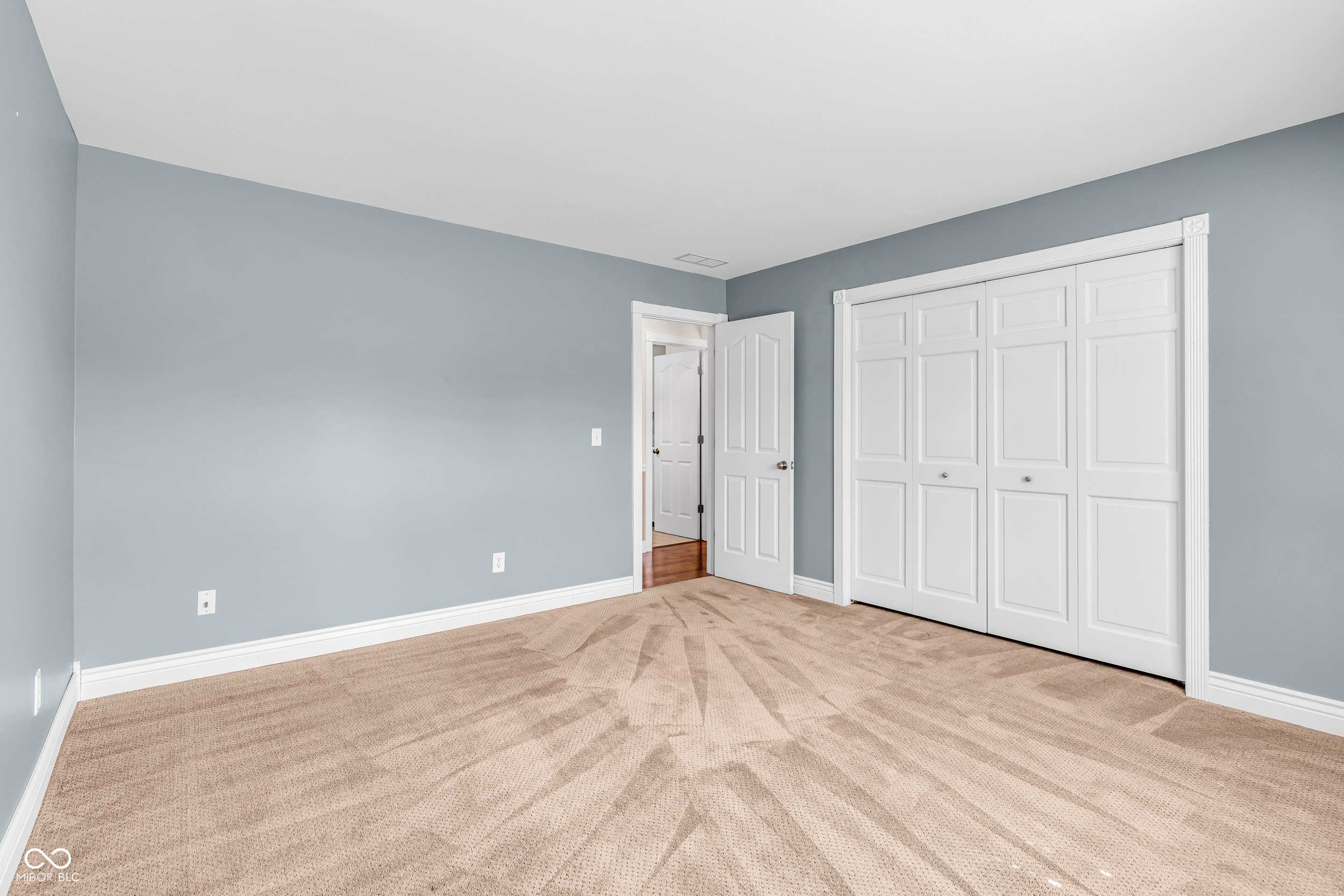 130 W Columbine Lane