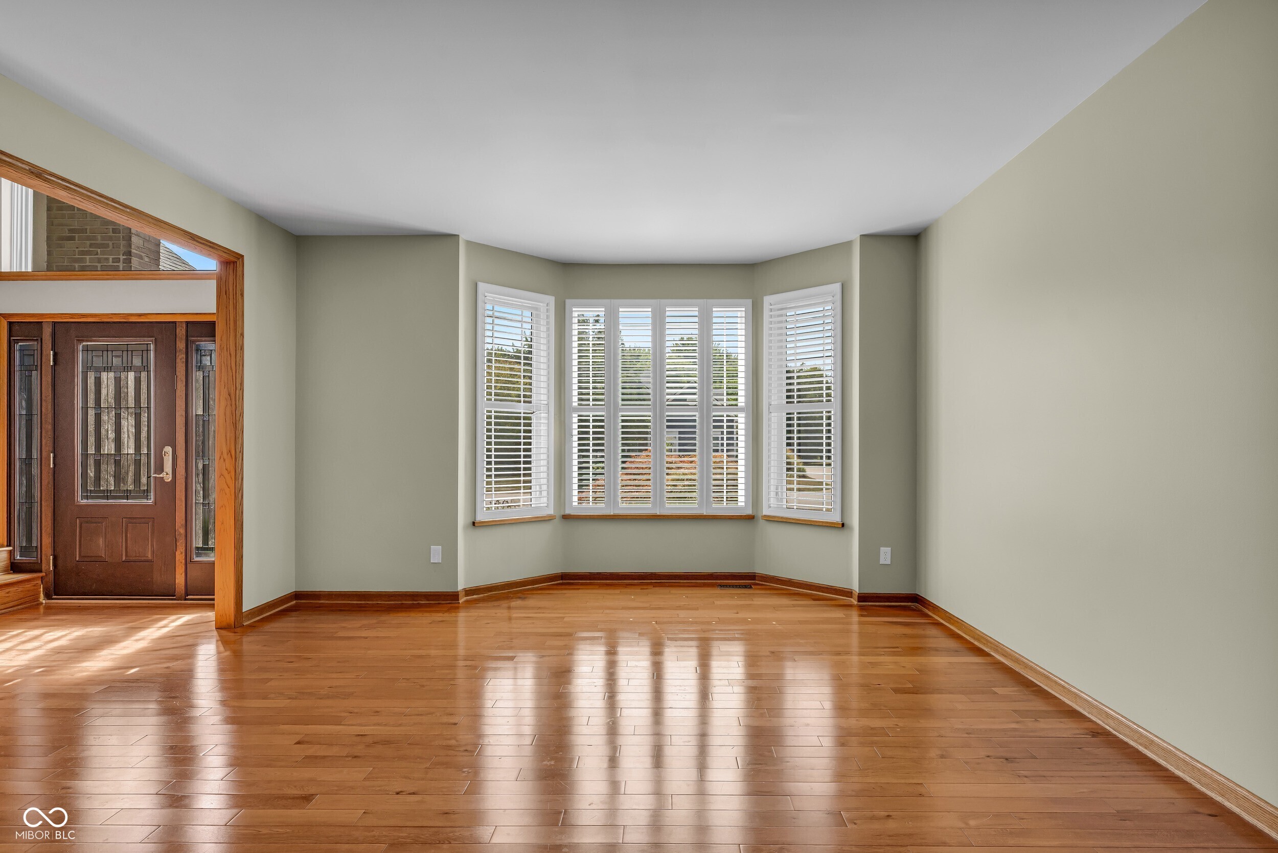 130 W Columbine Lane