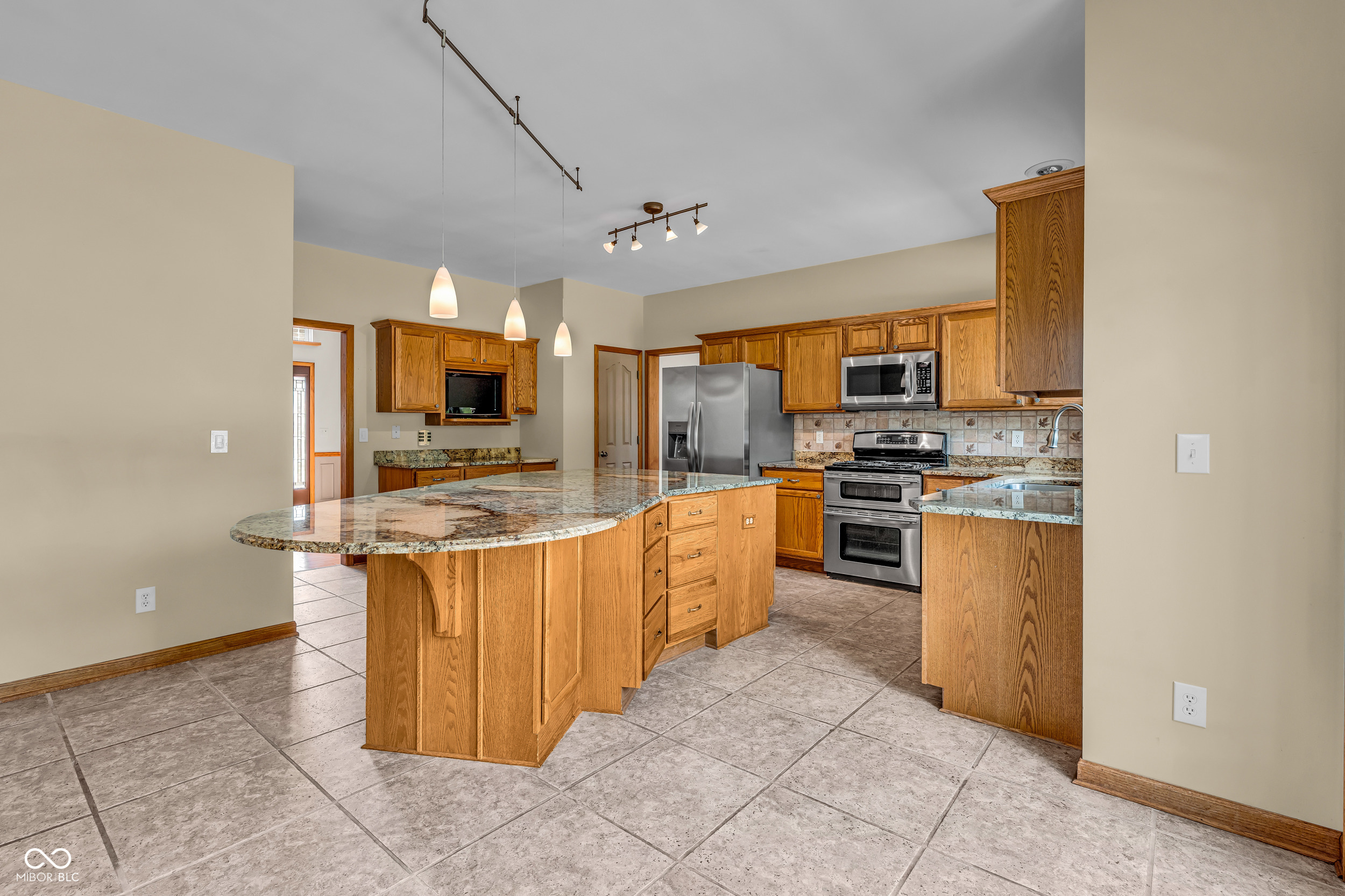 130 W Columbine Lane