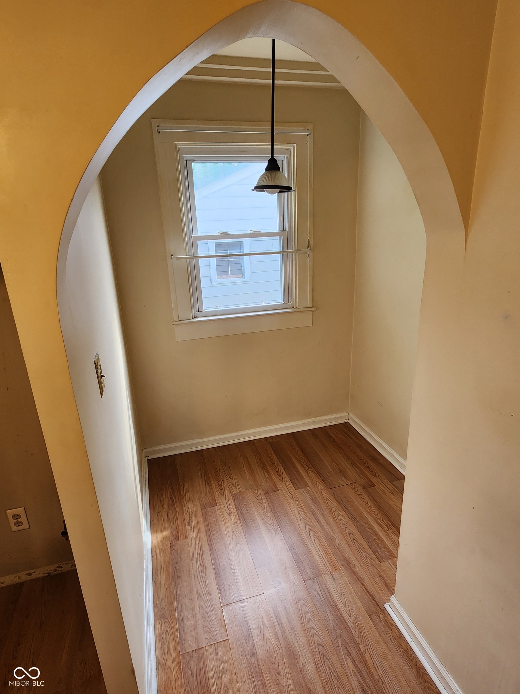 1027 N Linwood Avenue