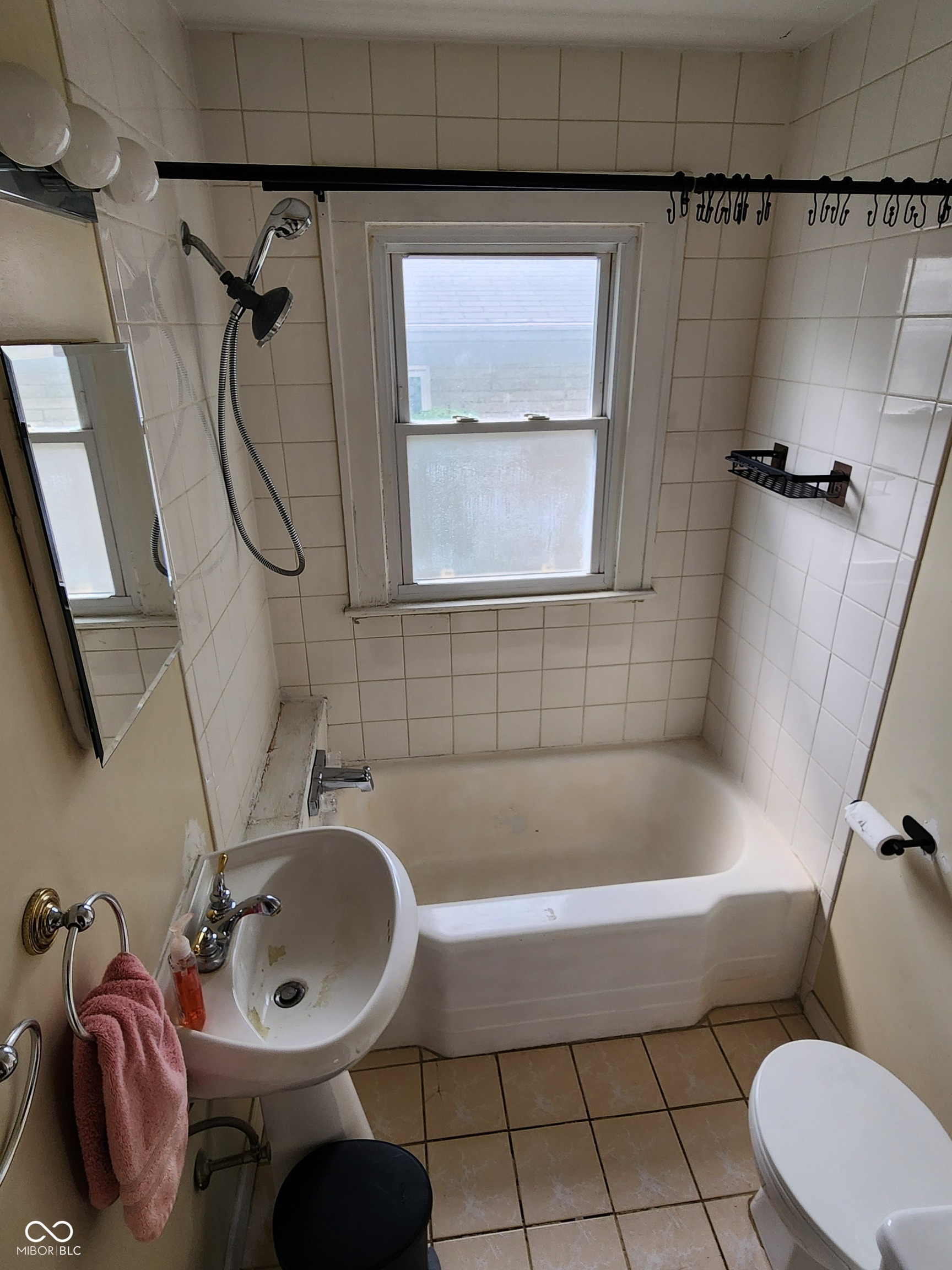 1027 N Linwood Avenue