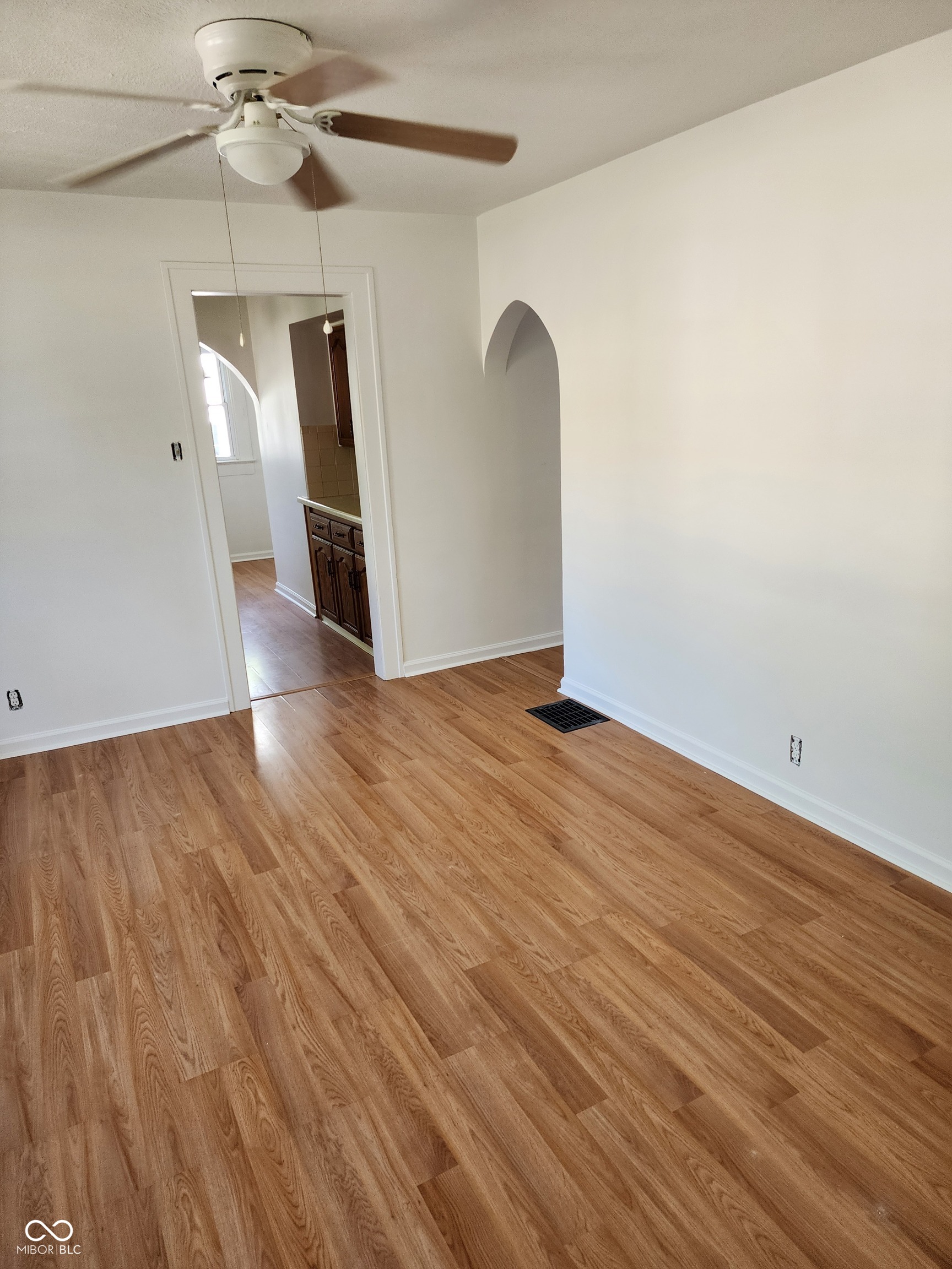 1027 N Linwood Avenue