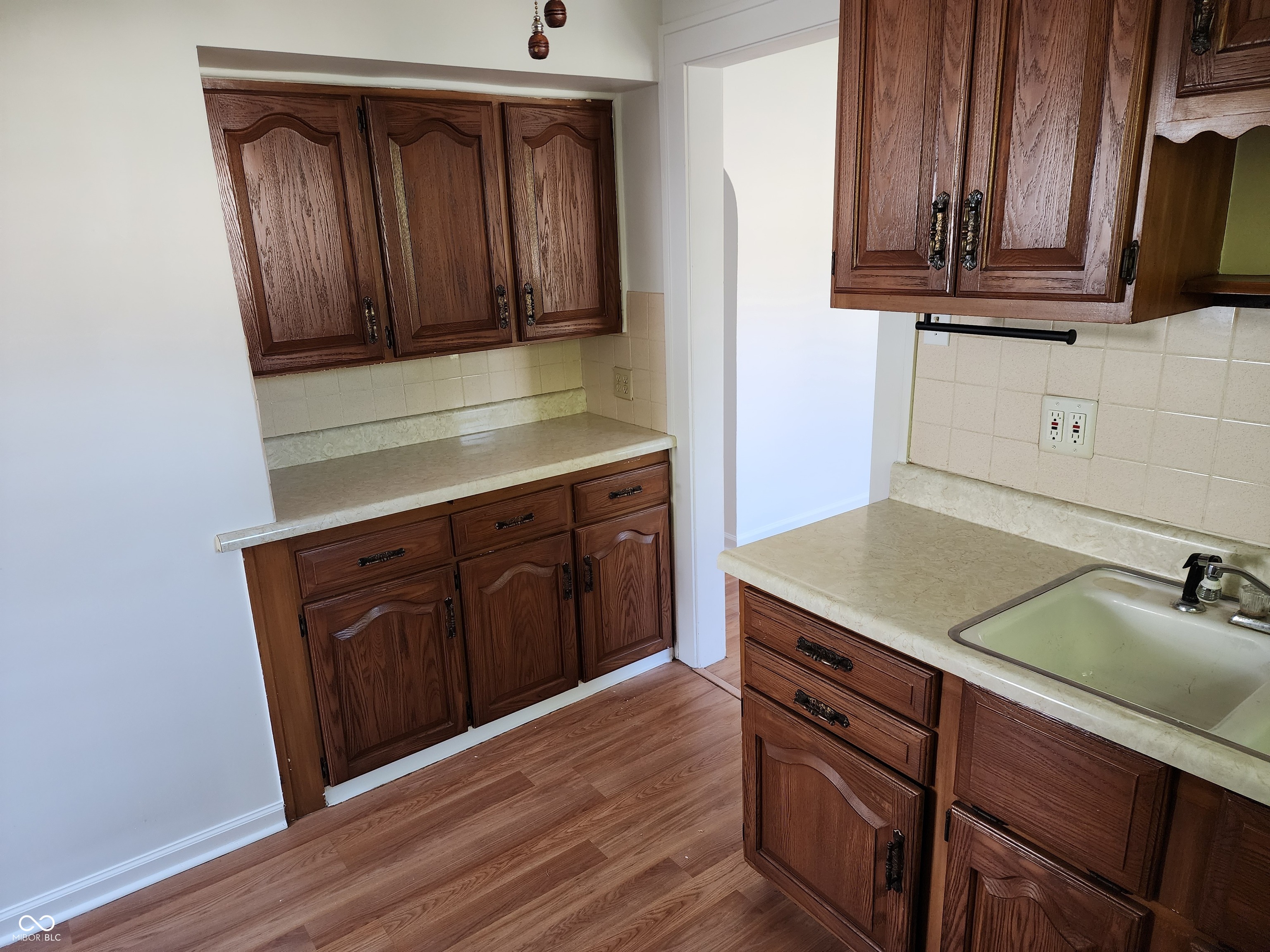 1027 N Linwood Avenue