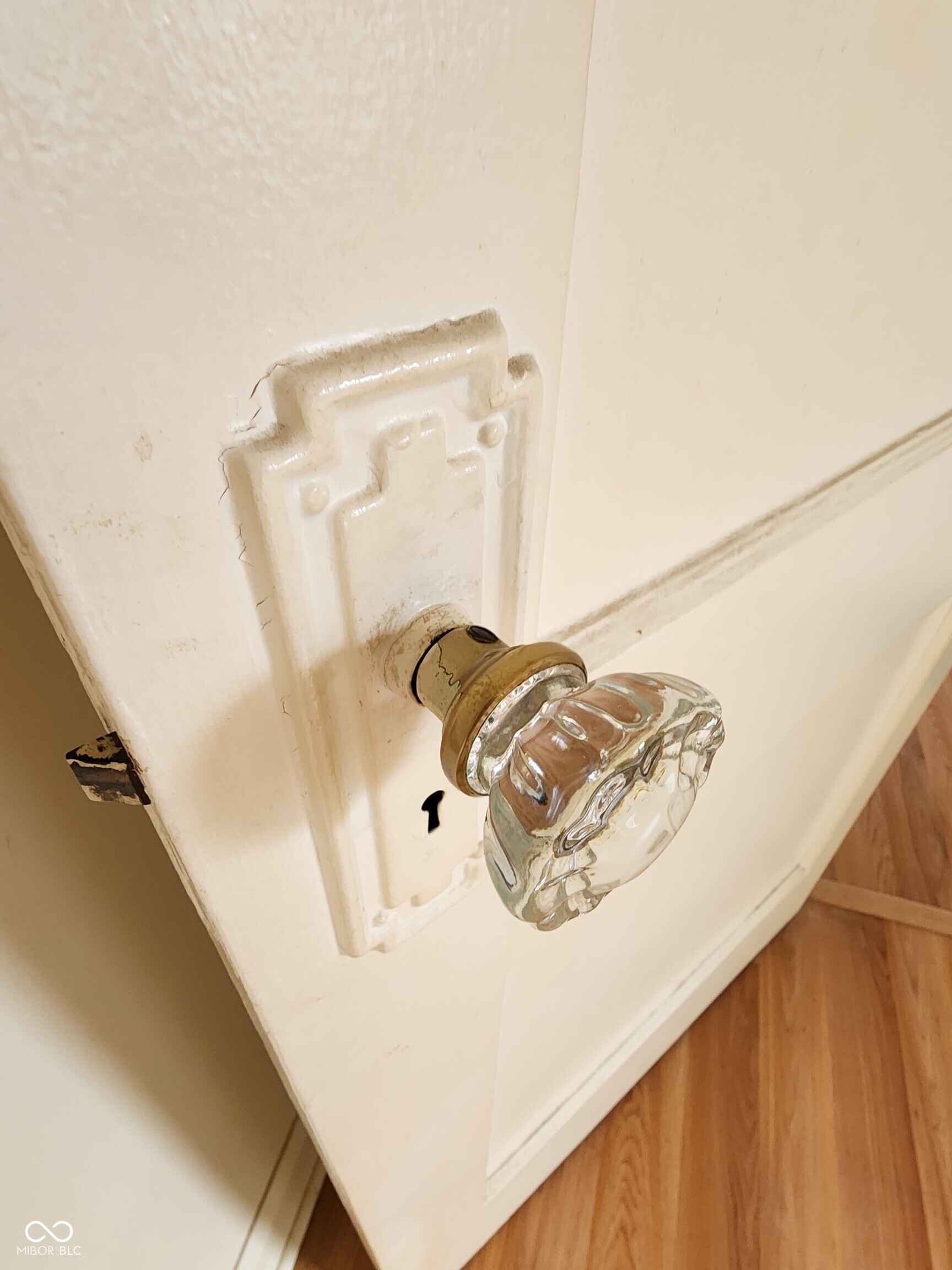 1027 N Linwood Avenue