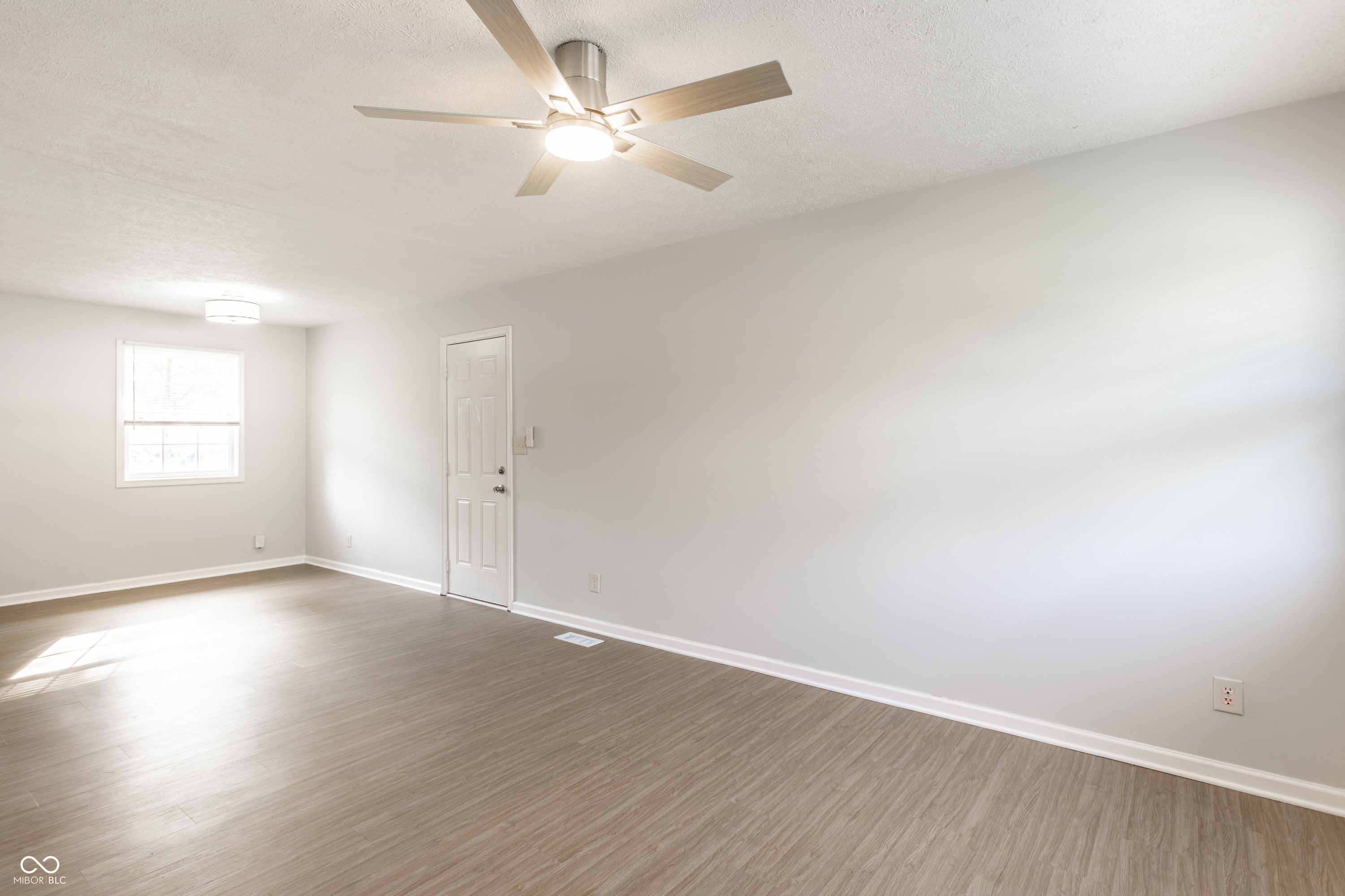 3943 N Mitthoefer Road