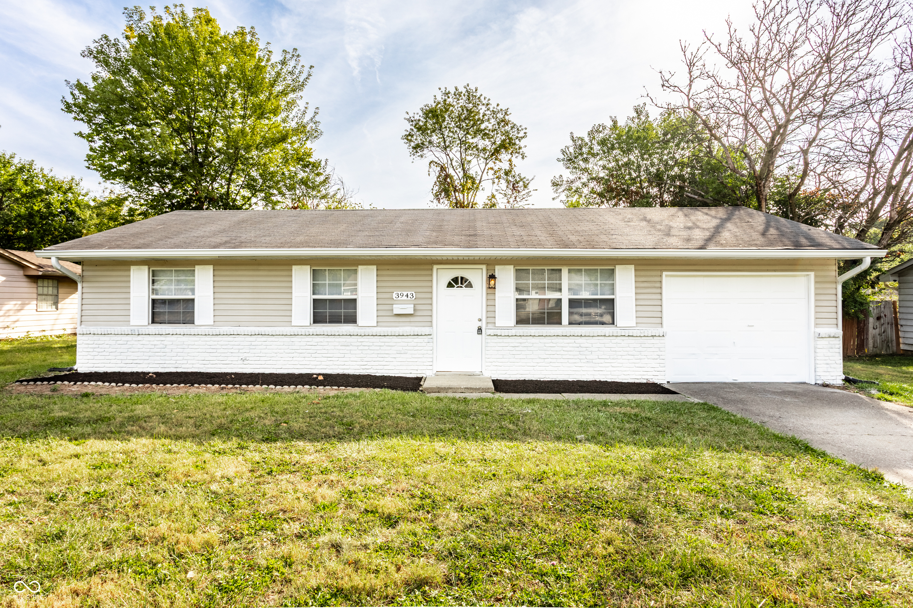 3943 N Mitthoefer Road