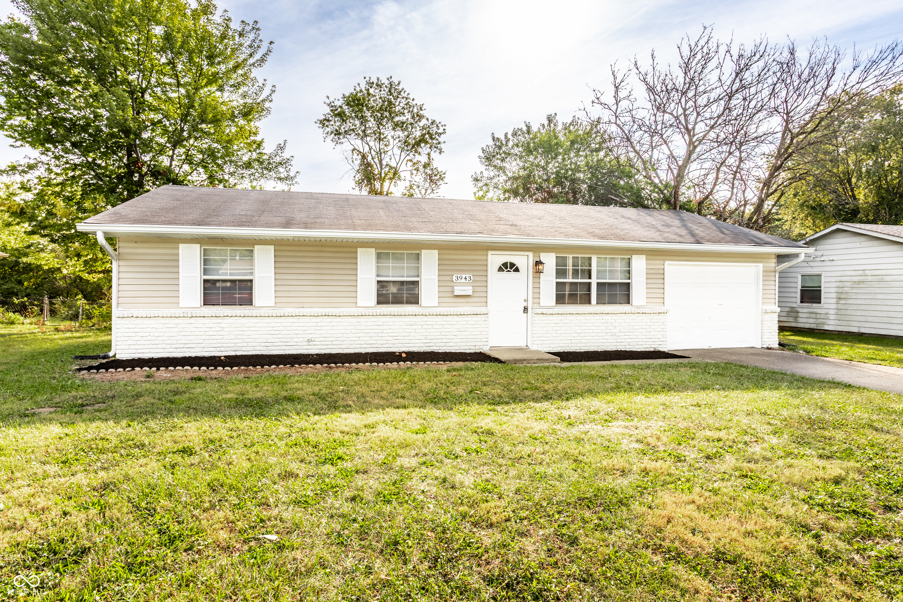 3943 N Mitthoefer Road