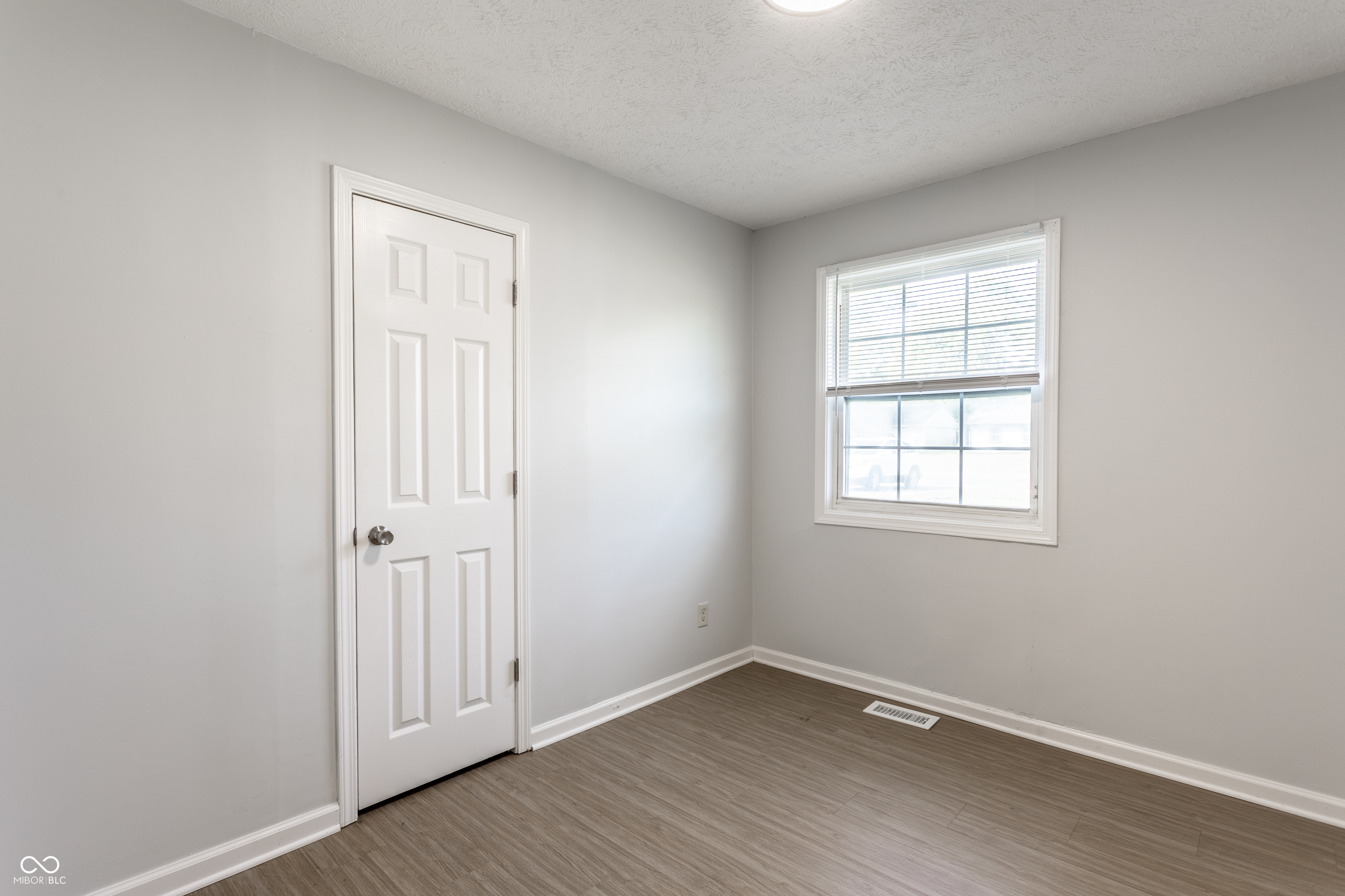 3943 N Mitthoefer Road