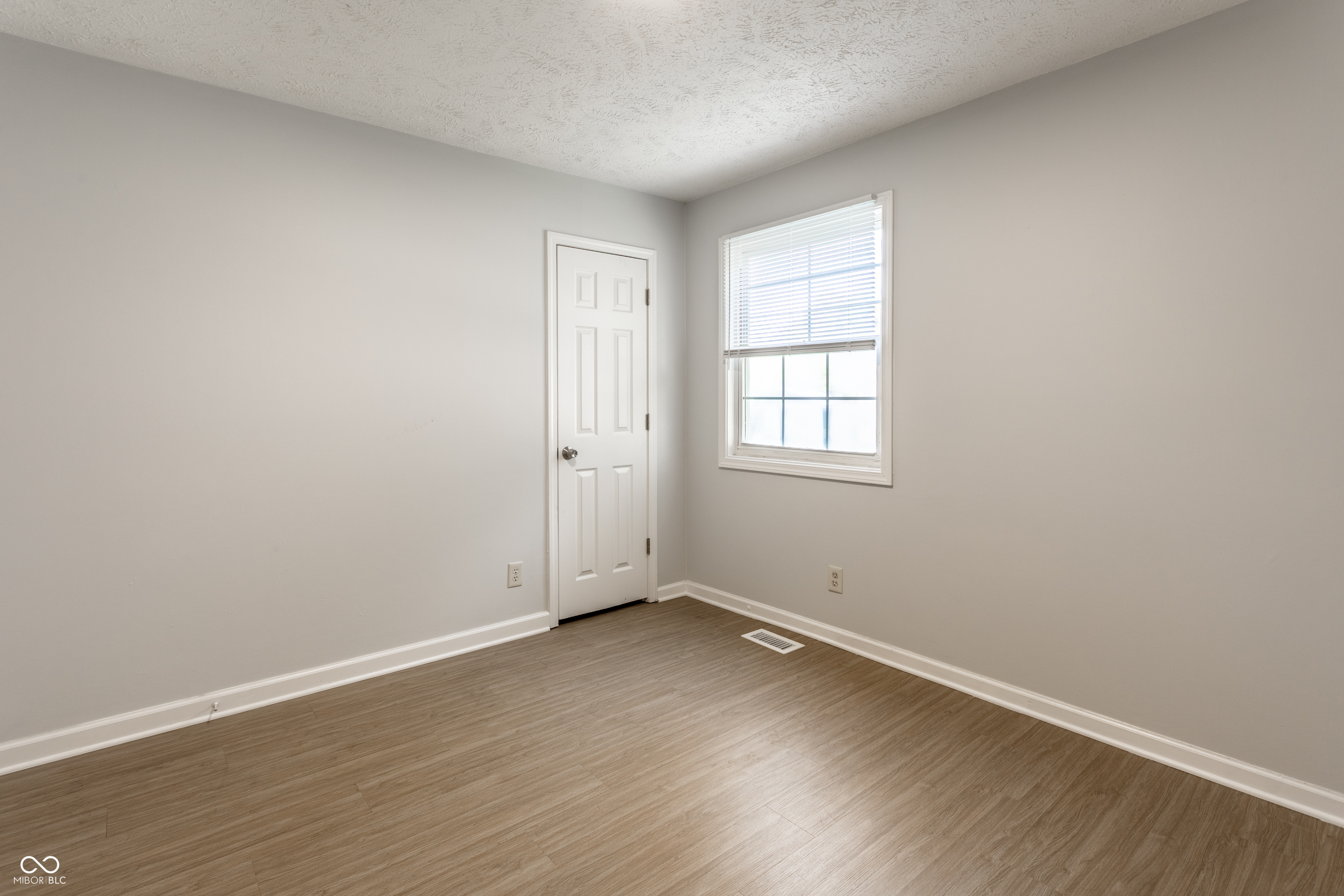 3943 N Mitthoefer Road