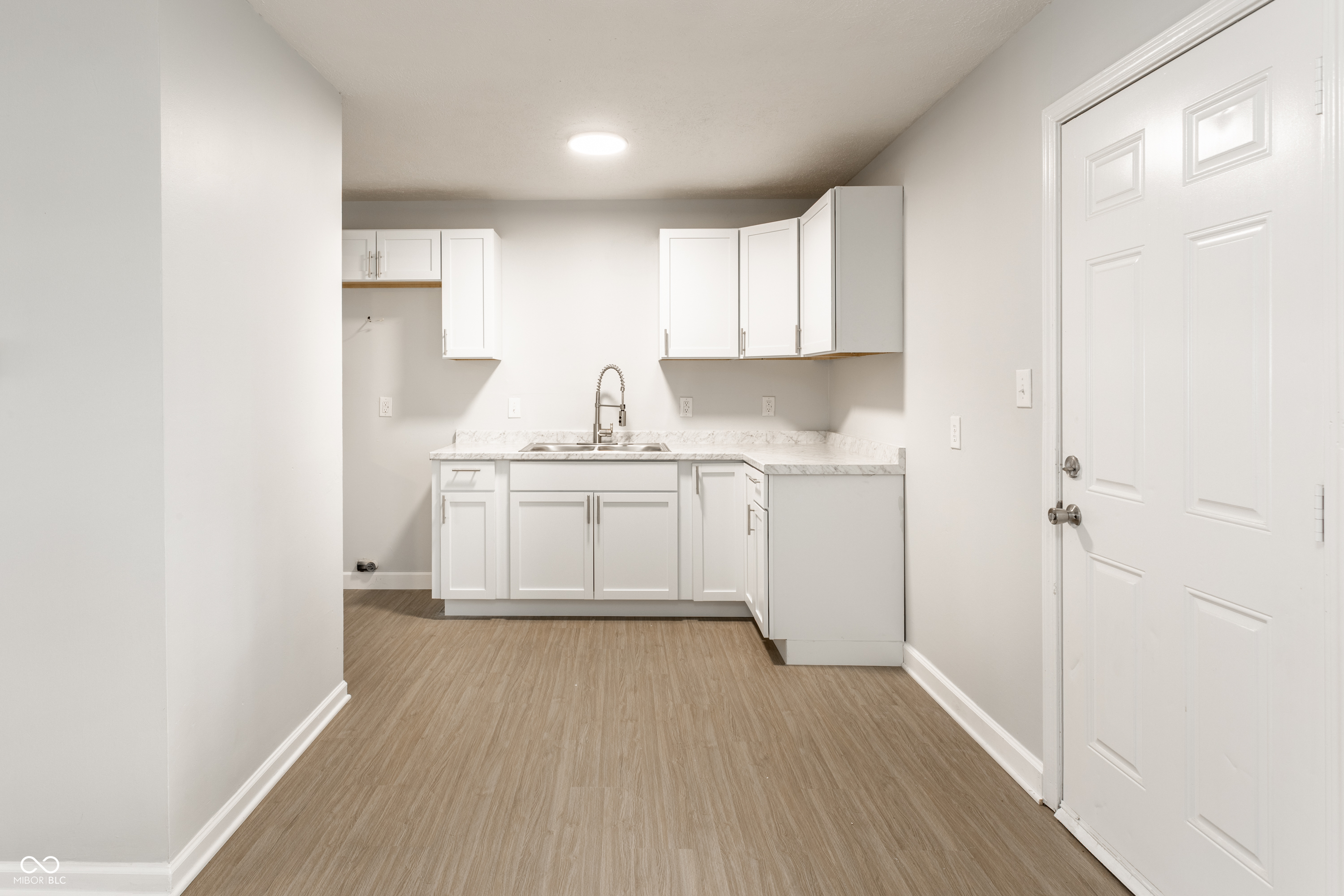 3943 N Mitthoefer Road