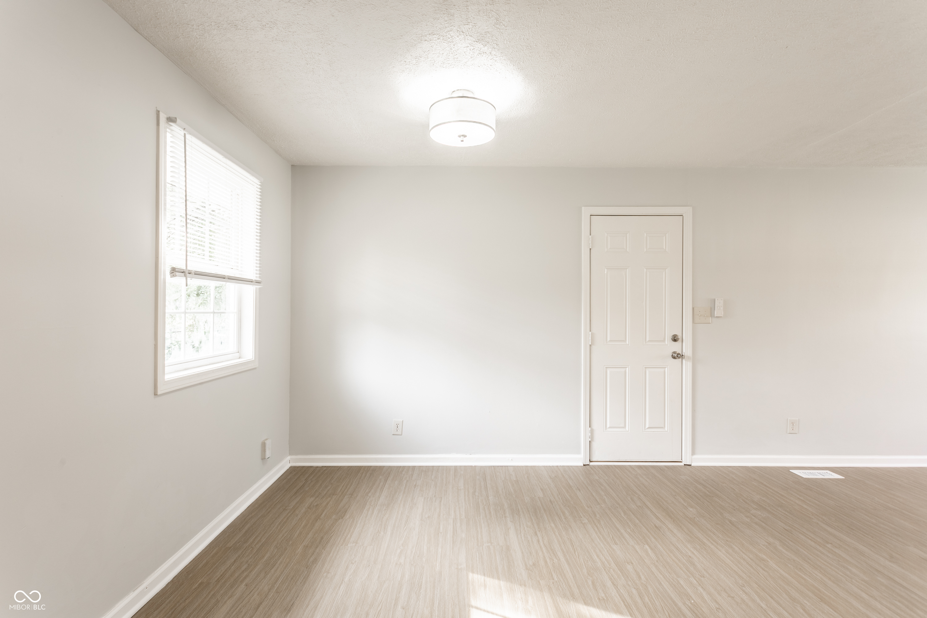 3943 N Mitthoefer Road