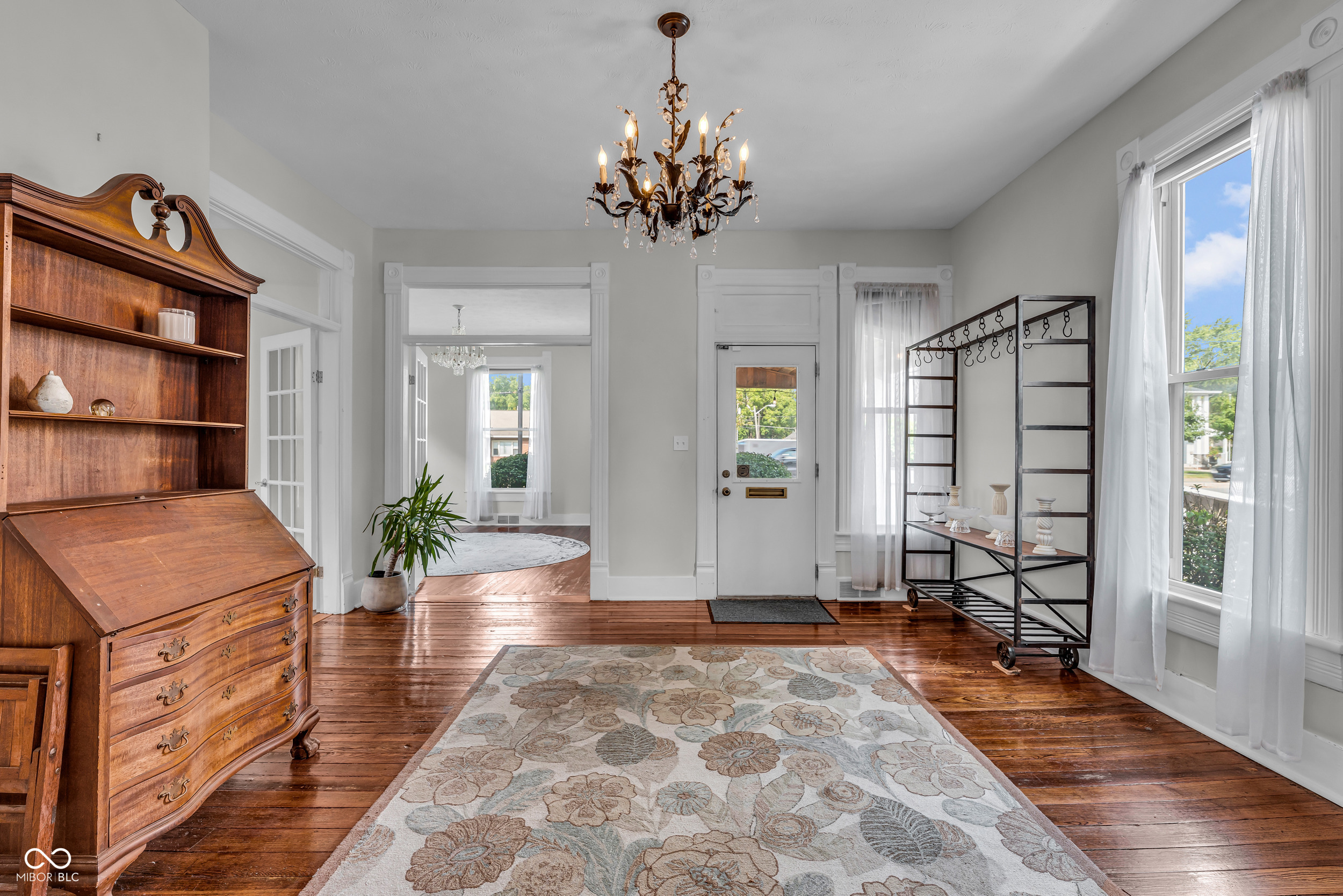 11623 E Washington Street