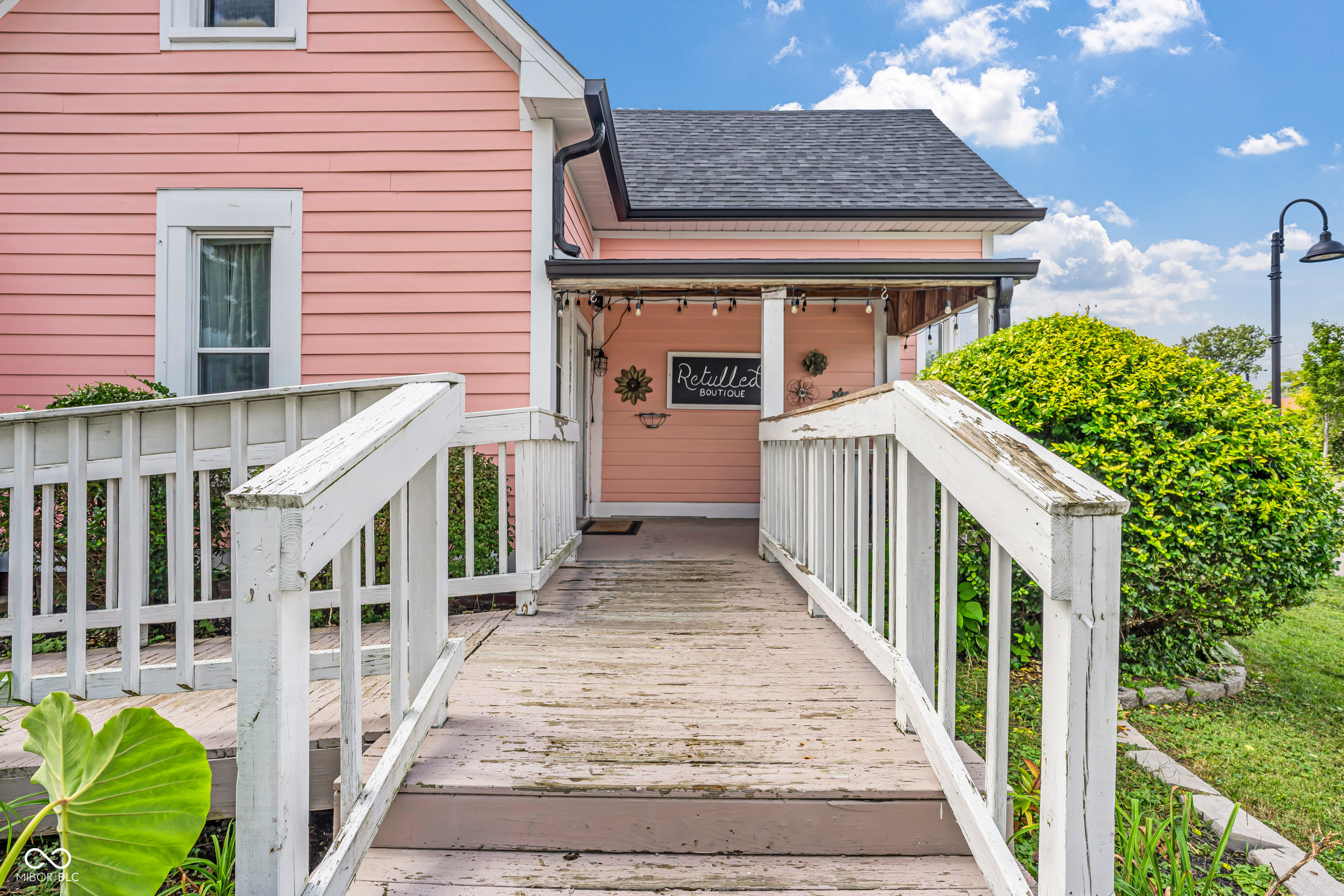 11623 E Washington Street