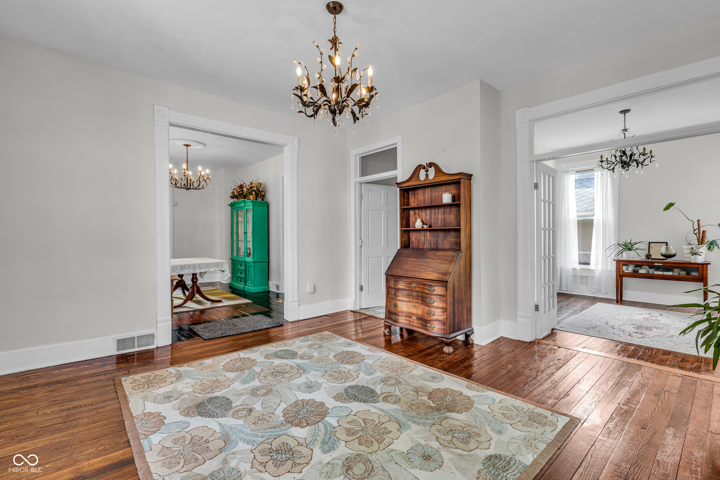 11623 E Washington Street