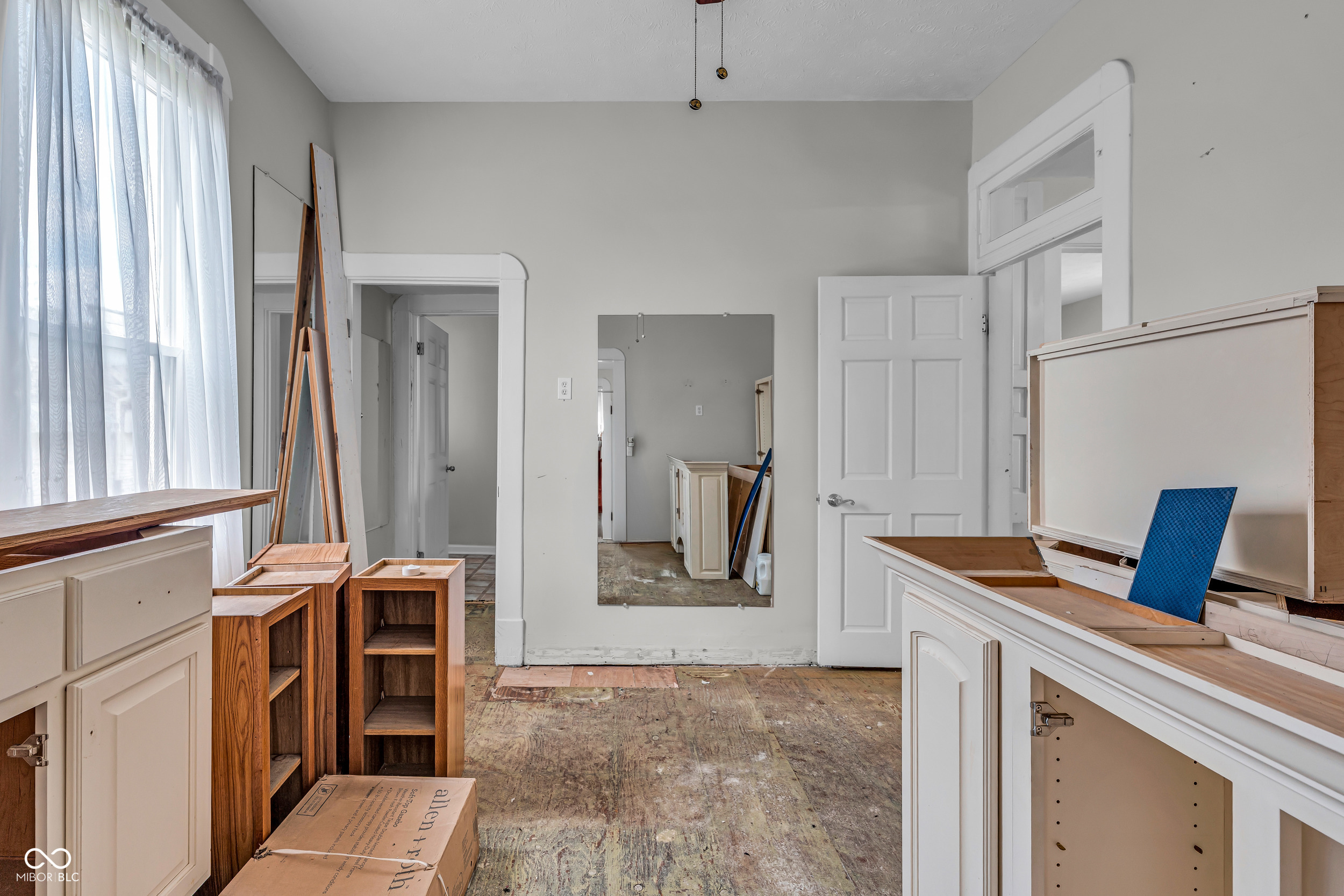 11623 E Washington Street