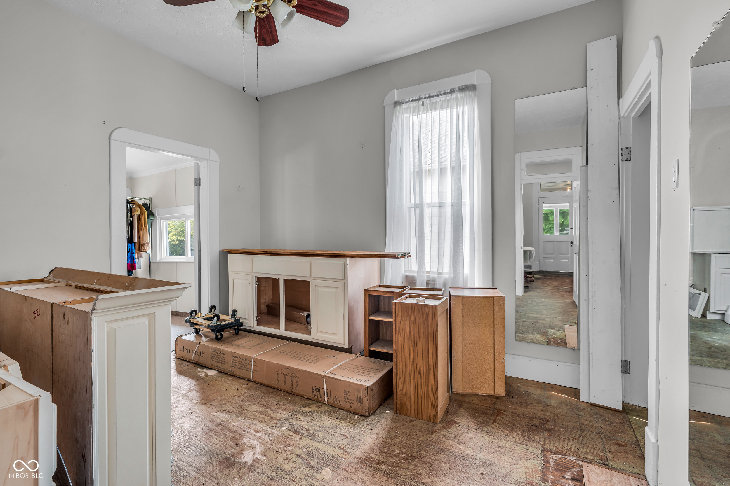 11623 E Washington Street