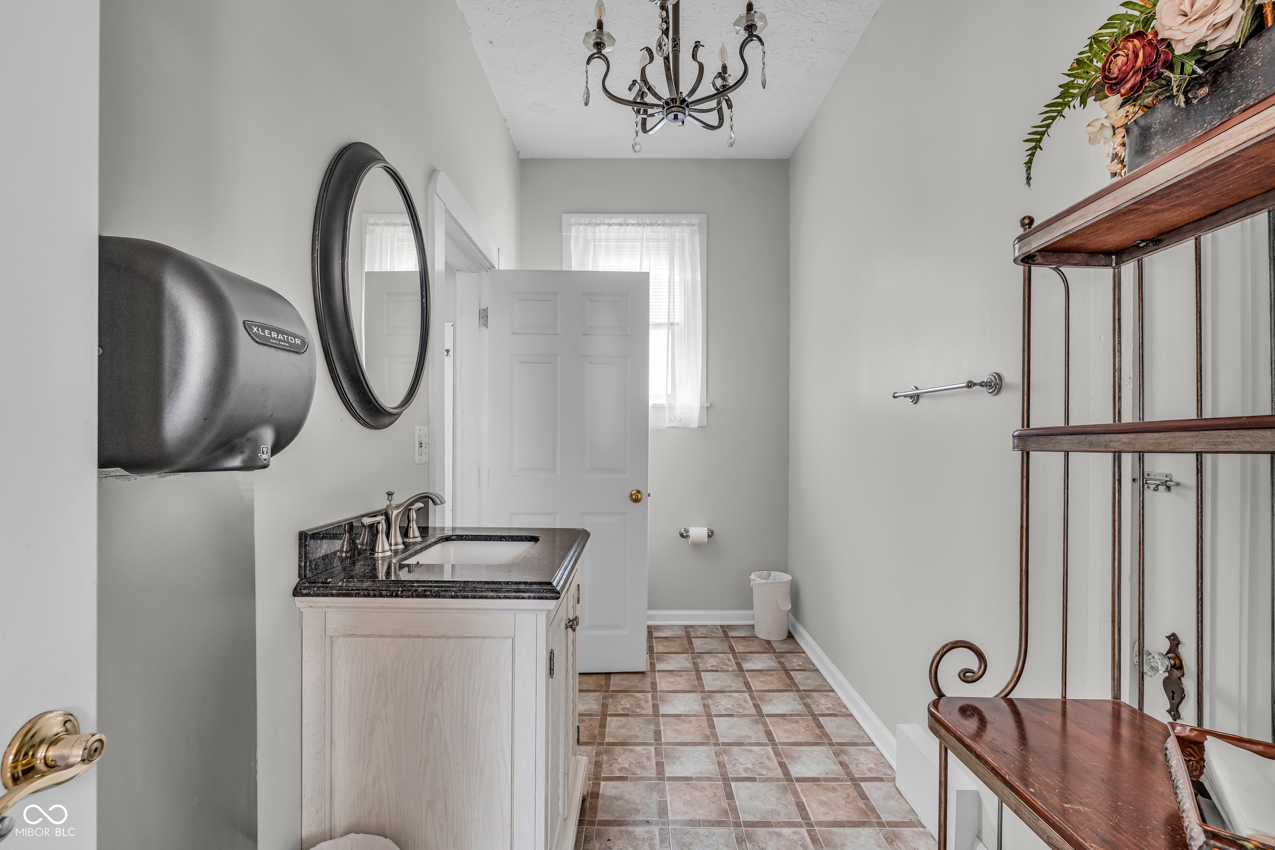 11623 E Washington Street