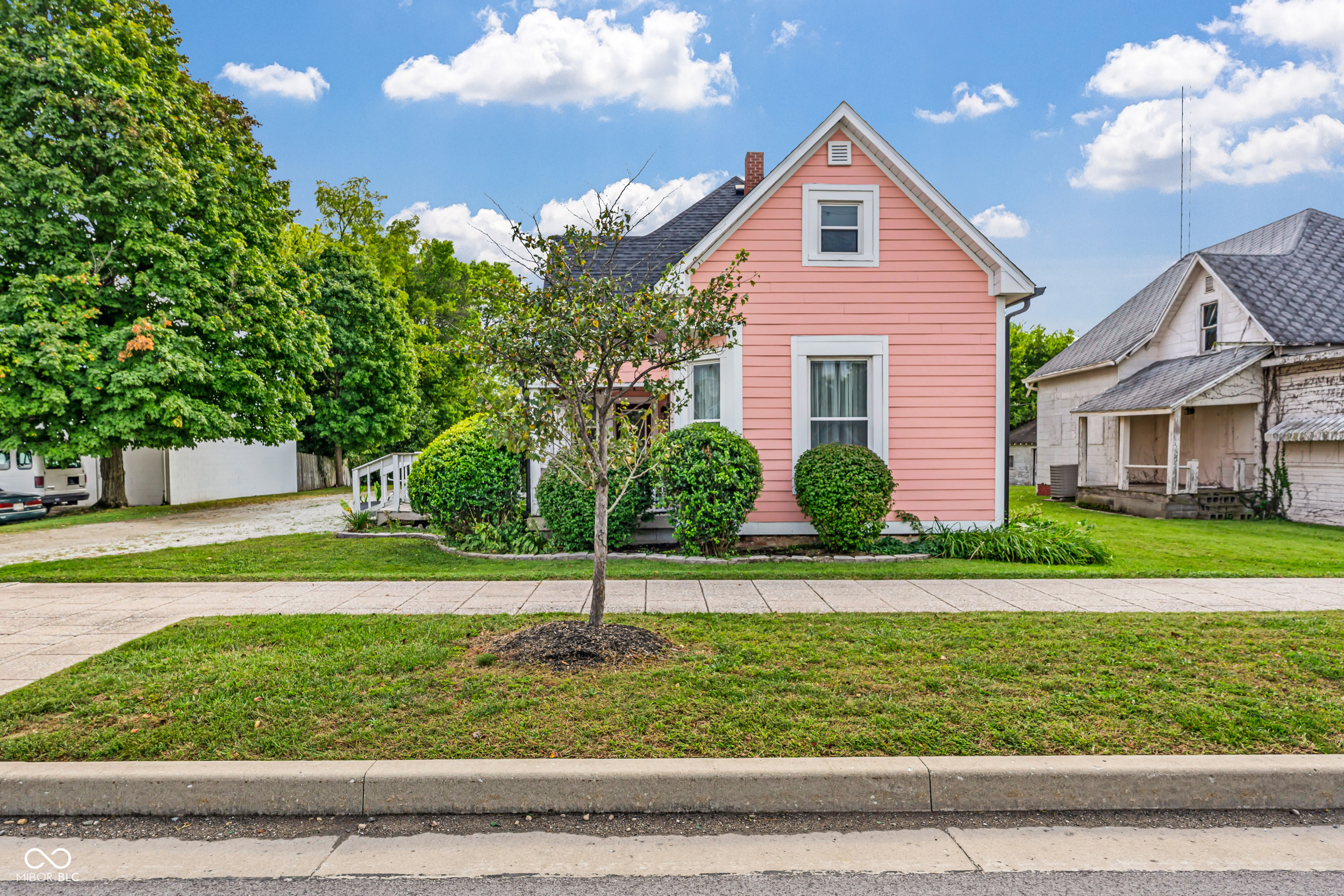 11623 E Washington Street