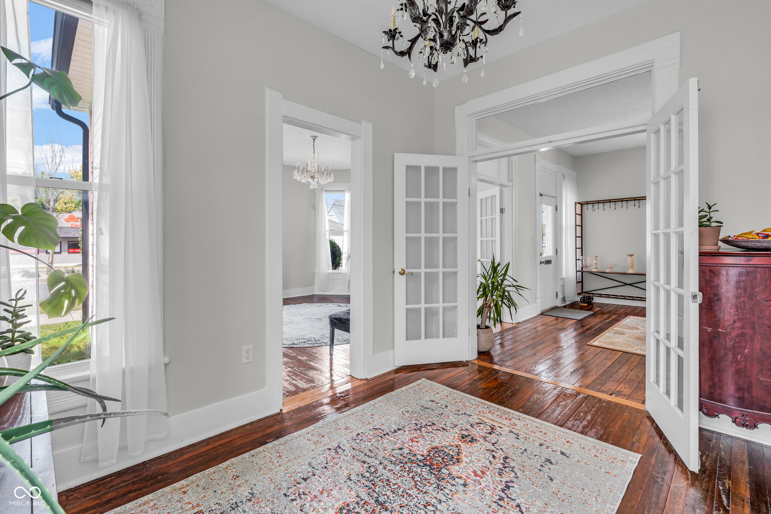 11623 E Washington Street