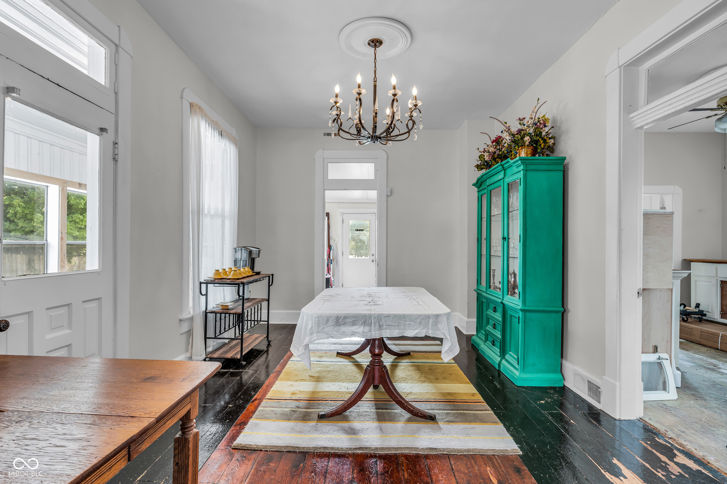 11623 E Washington Street