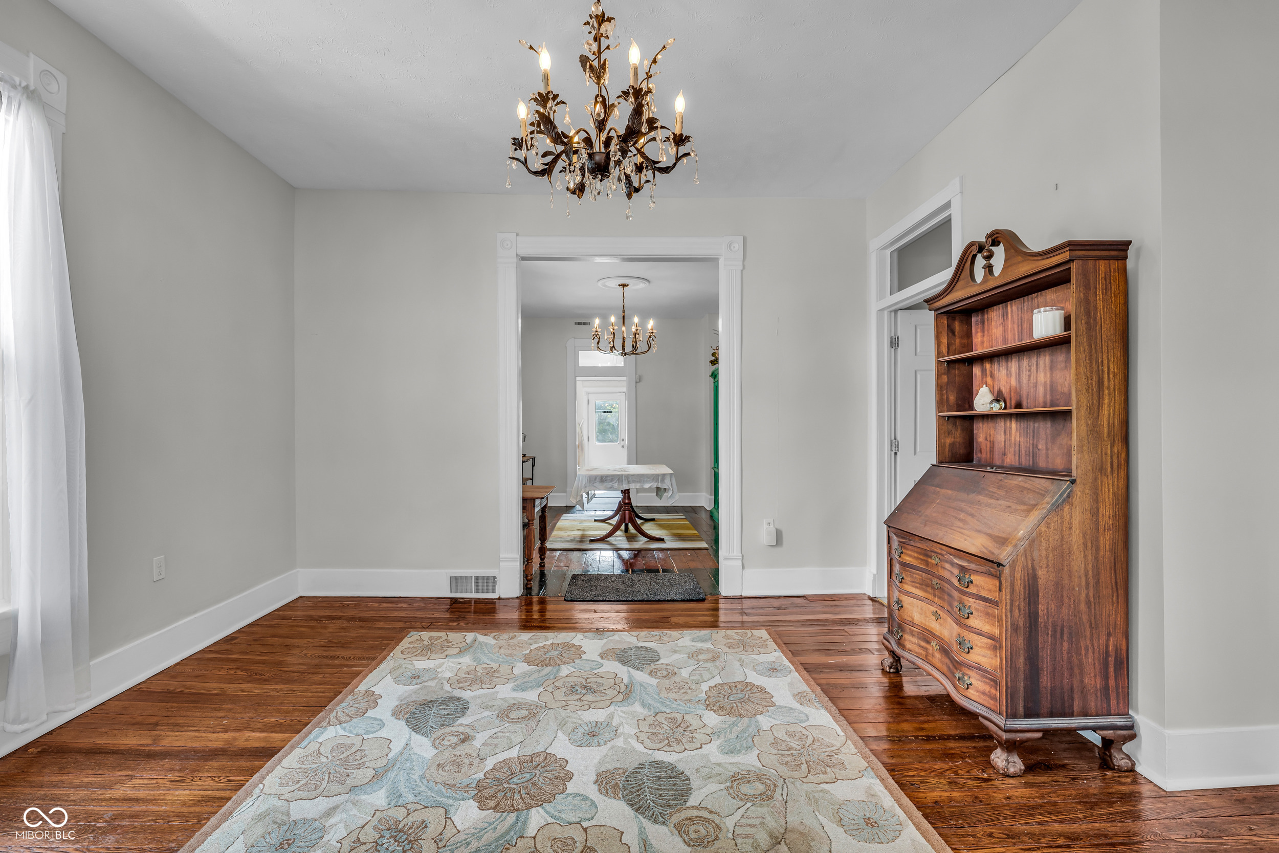 11623 E Washington Street