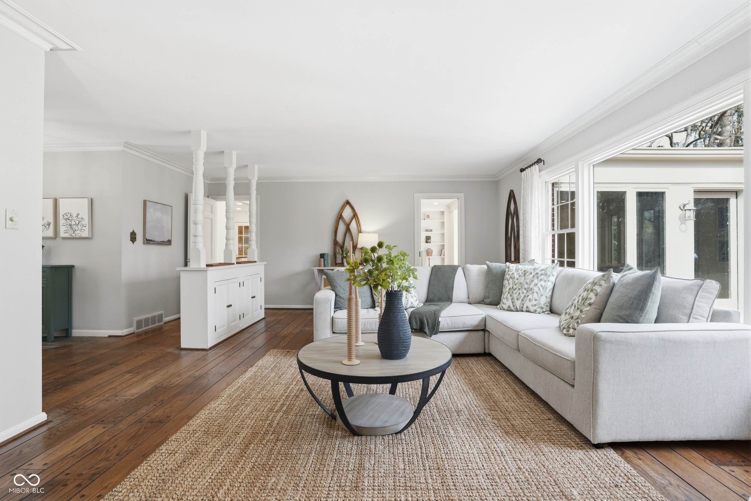 8121 N Illinois Street