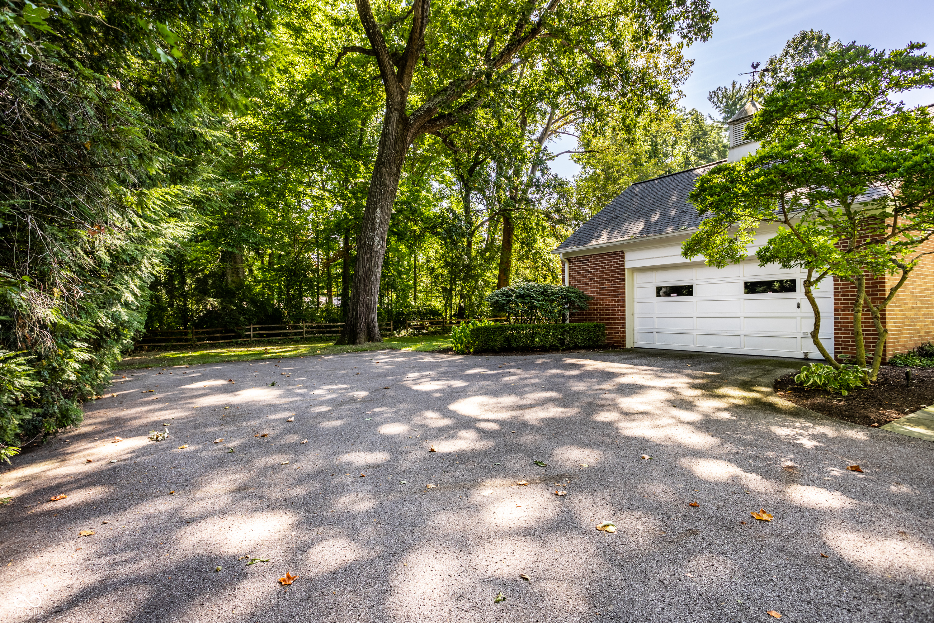 8121 N Illinois Street