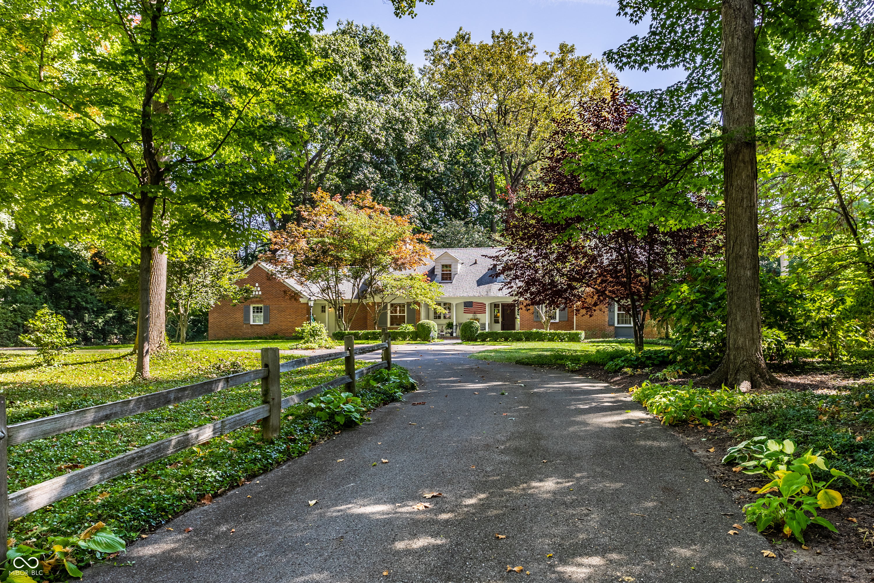 8121 N Illinois Street